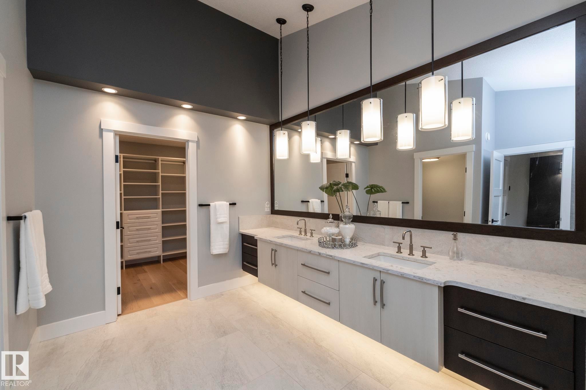 7549 May Common, Edmonton, AB - Indoor Photo Showing Bathroom