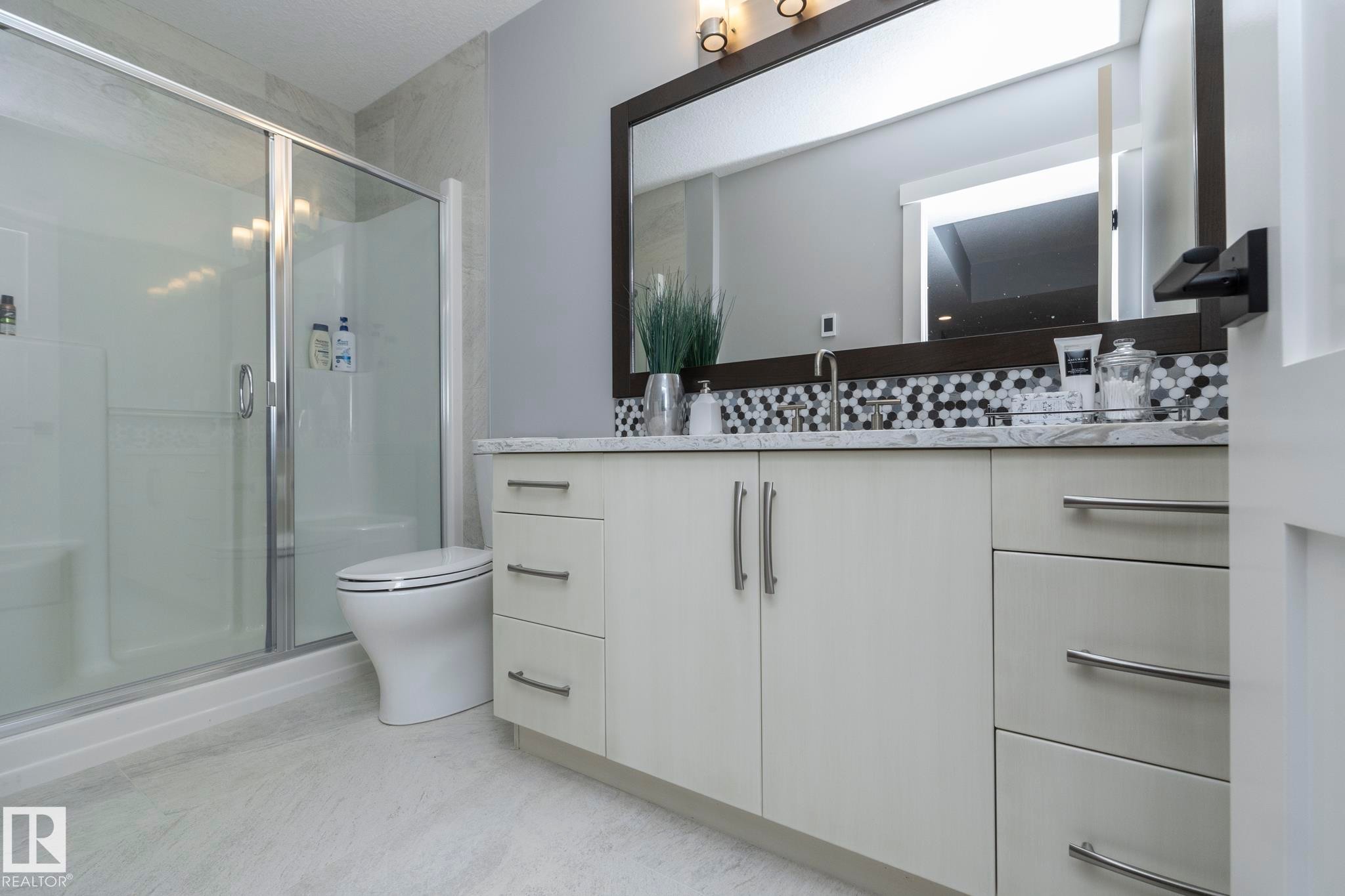 7549 May Common, Edmonton, AB - Indoor Photo Showing Bathroom