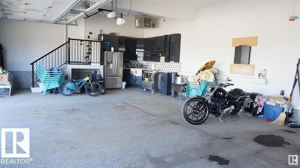 707 180 Street, Edmonton, AB - Indoor Photo Showing Garage