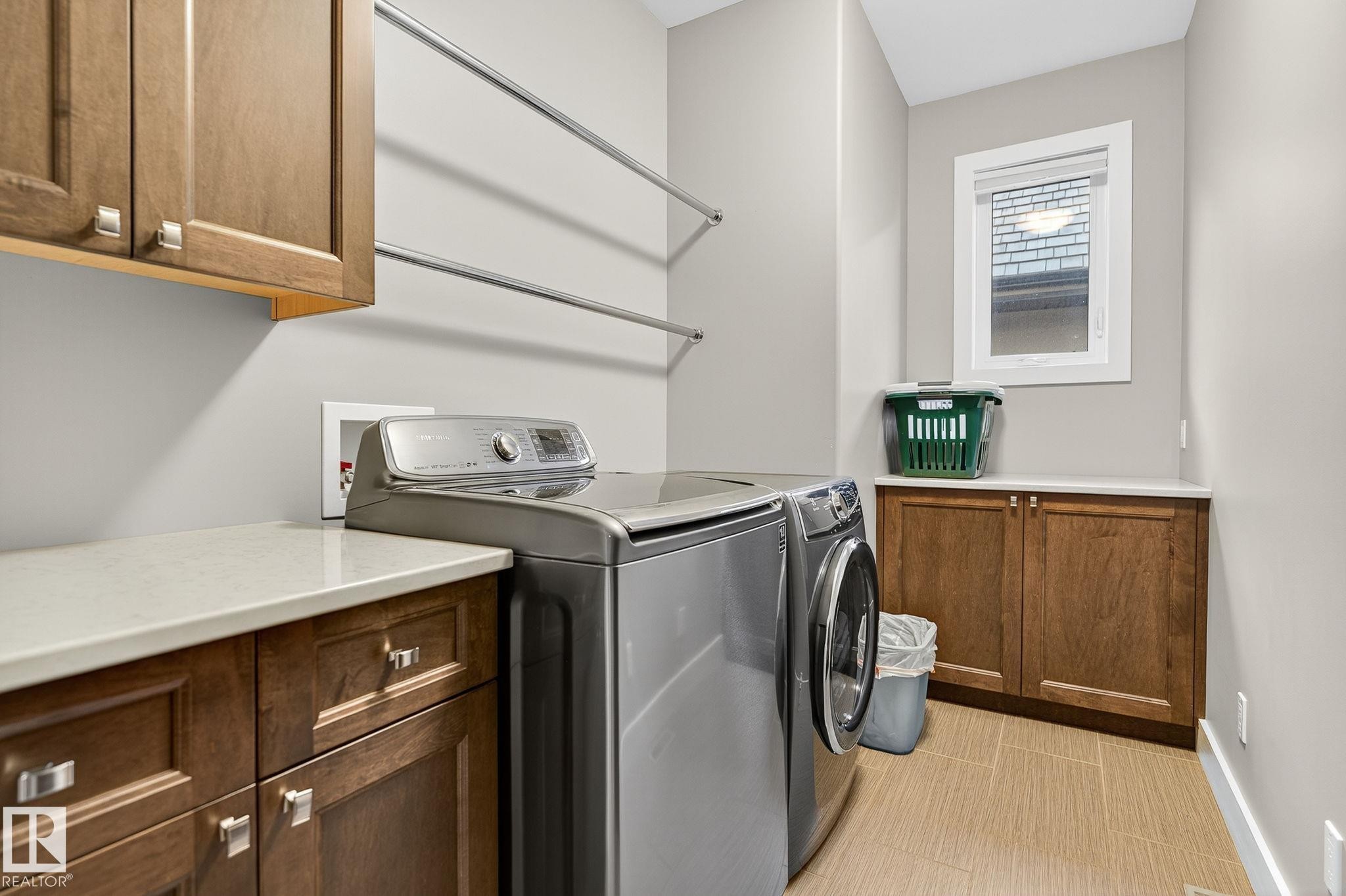 4810 Donsdale Drive, Edmonton, AB - Indoor Photo Showing Laundry Room