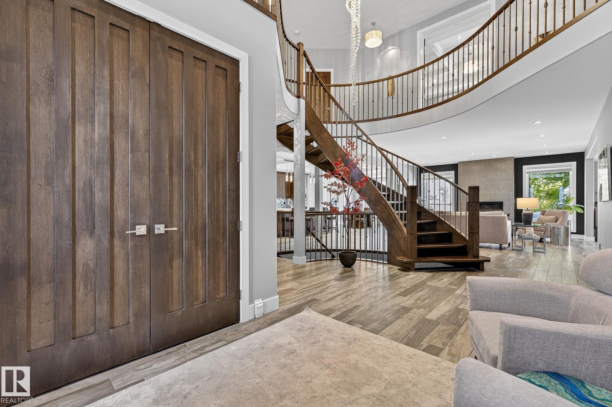 4810 Donsdale Drive, Edmonton, AB - Indoor Photo Showing Other Room