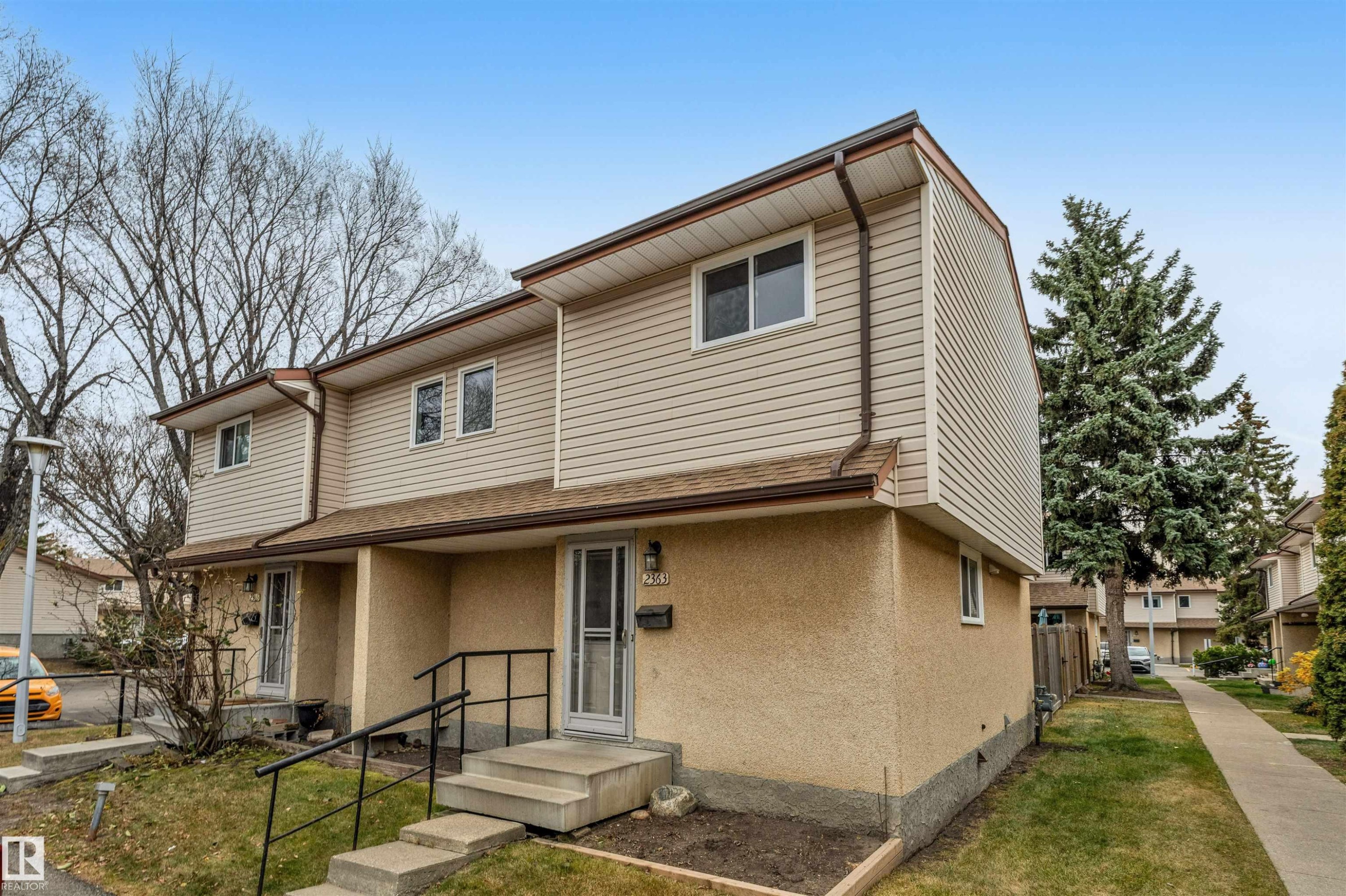 Edmonton, AB - Outdoor