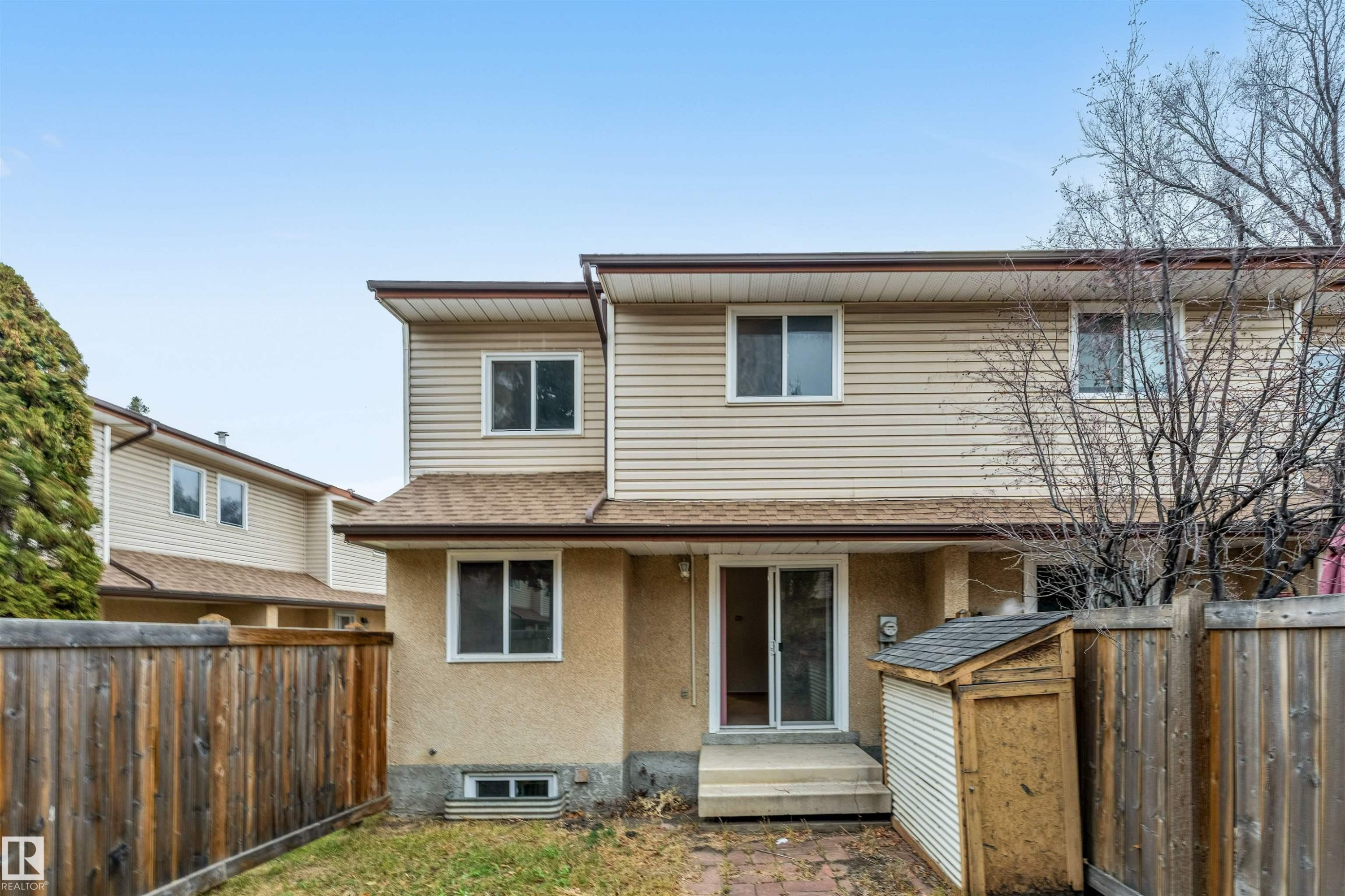 Edmonton, AB - Outdoor