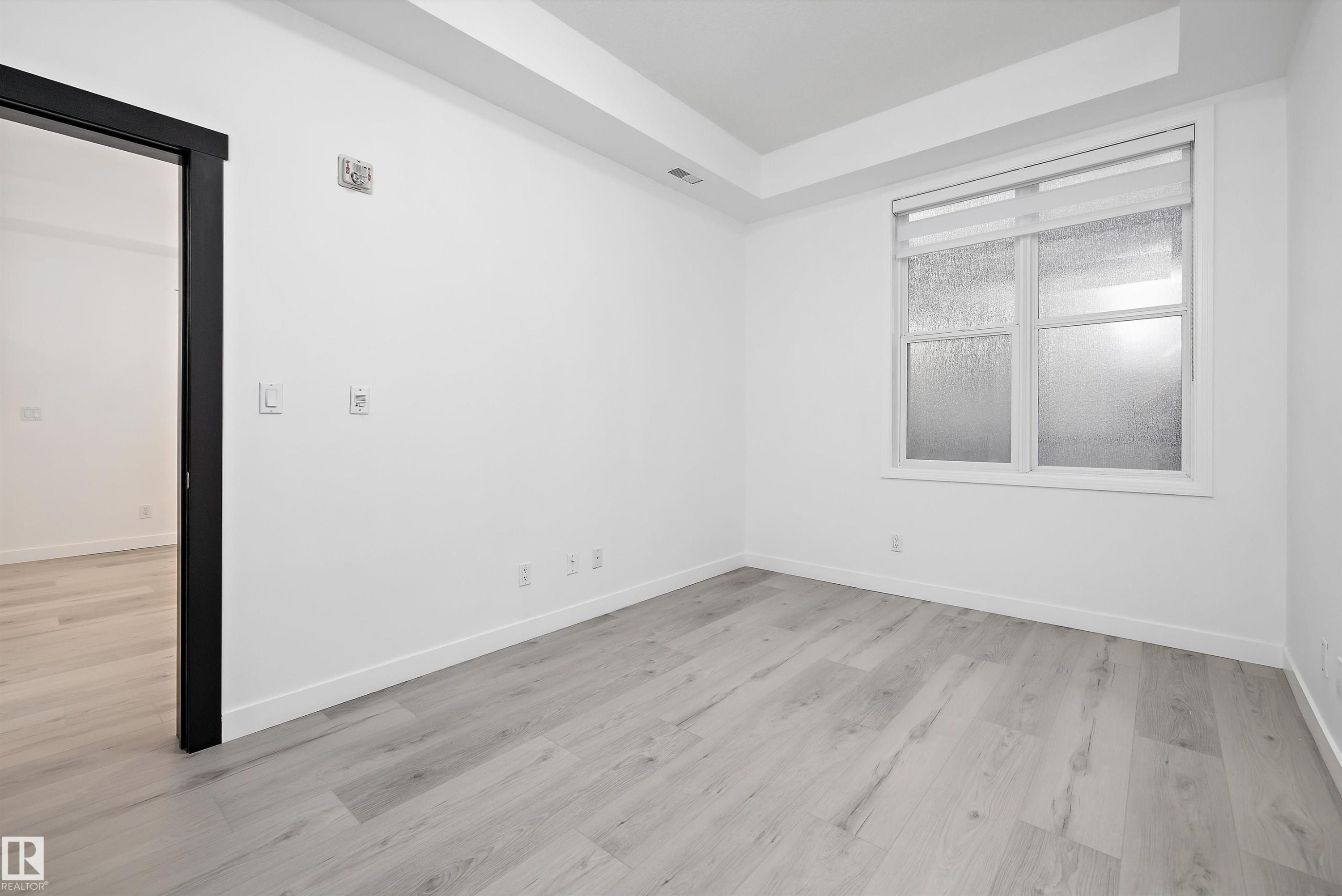 200 10531 117 Street, Edmonton, AB - Indoor Photo Showing Other Room