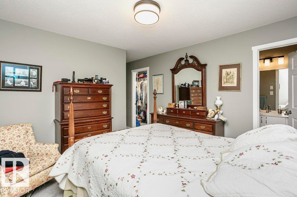 1537 Sandstone Boulevard, Sherwood Park, AB - Indoor Photo Showing Bedroom
