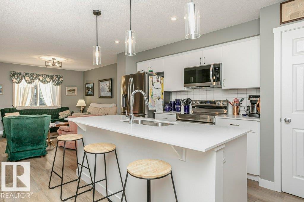 1537 Sandstone Boulevard, Sherwood Park, AB - Indoor Photo Showing Kitchen With Double Sink With Upgraded Kitchen