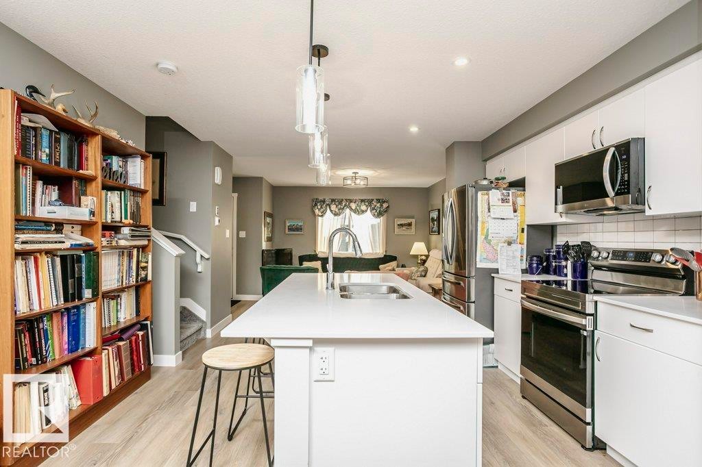 1537 Sandstone Boulevard, Sherwood Park, AB - Indoor Photo Showing Kitchen With Double Sink