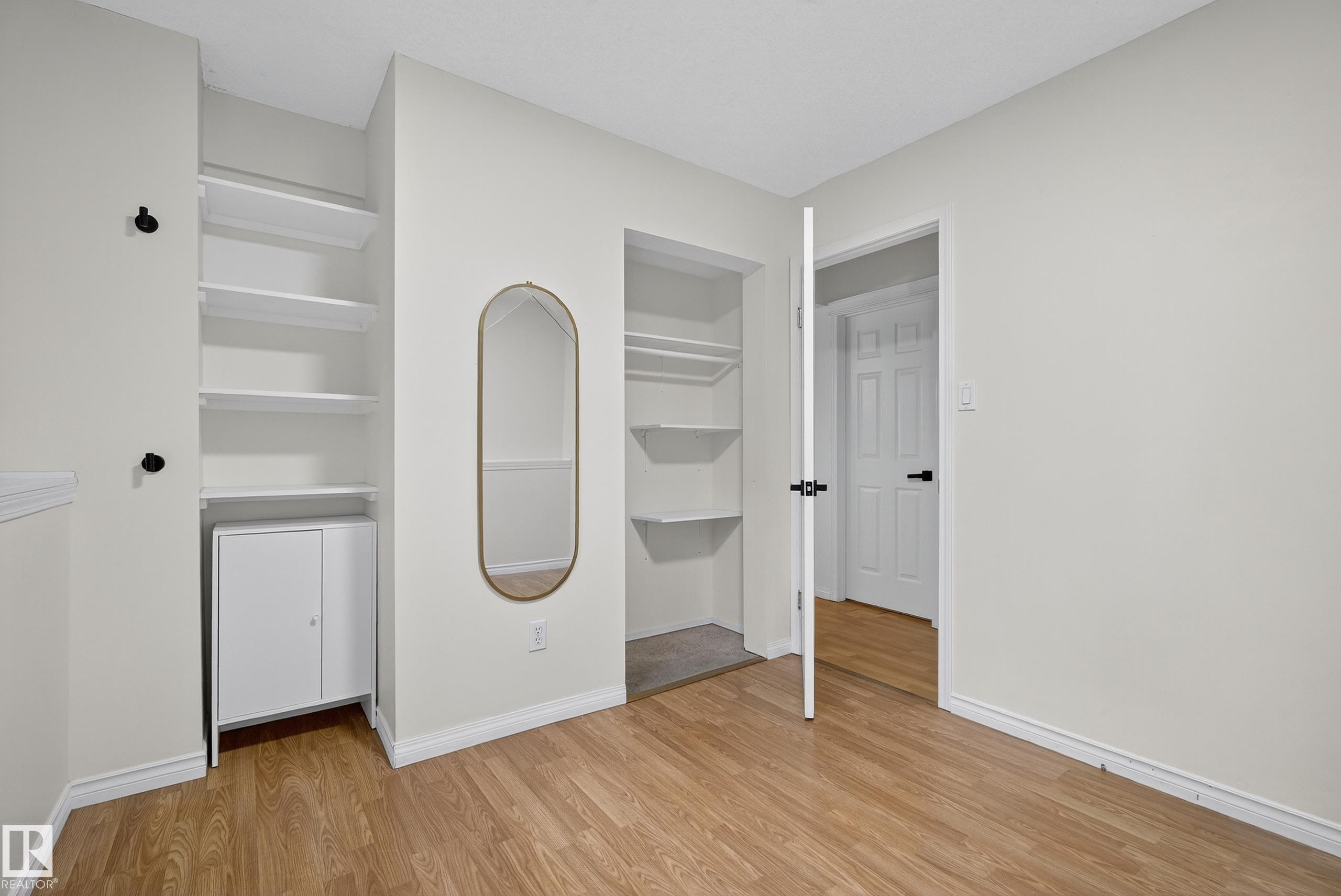 6520 154 Avenue, Edmonton, AB - Indoor Photo Showing Other Room