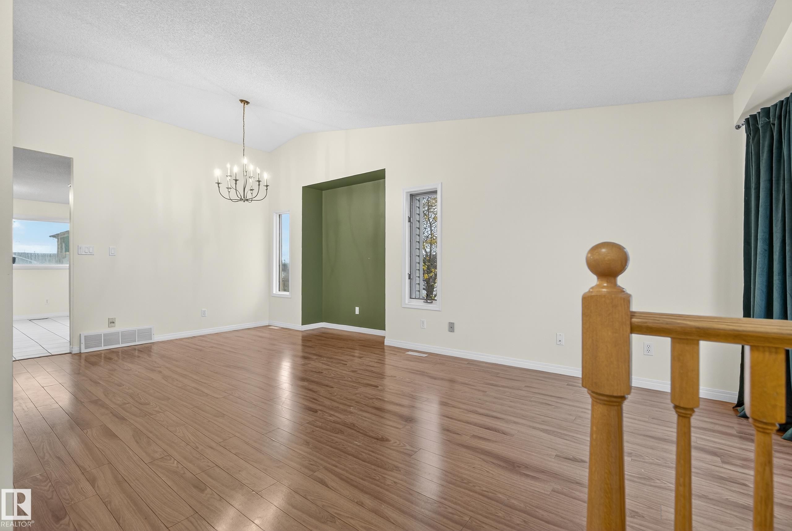 6520 154 Avenue, Edmonton, AB - Indoor Photo Showing Other Room