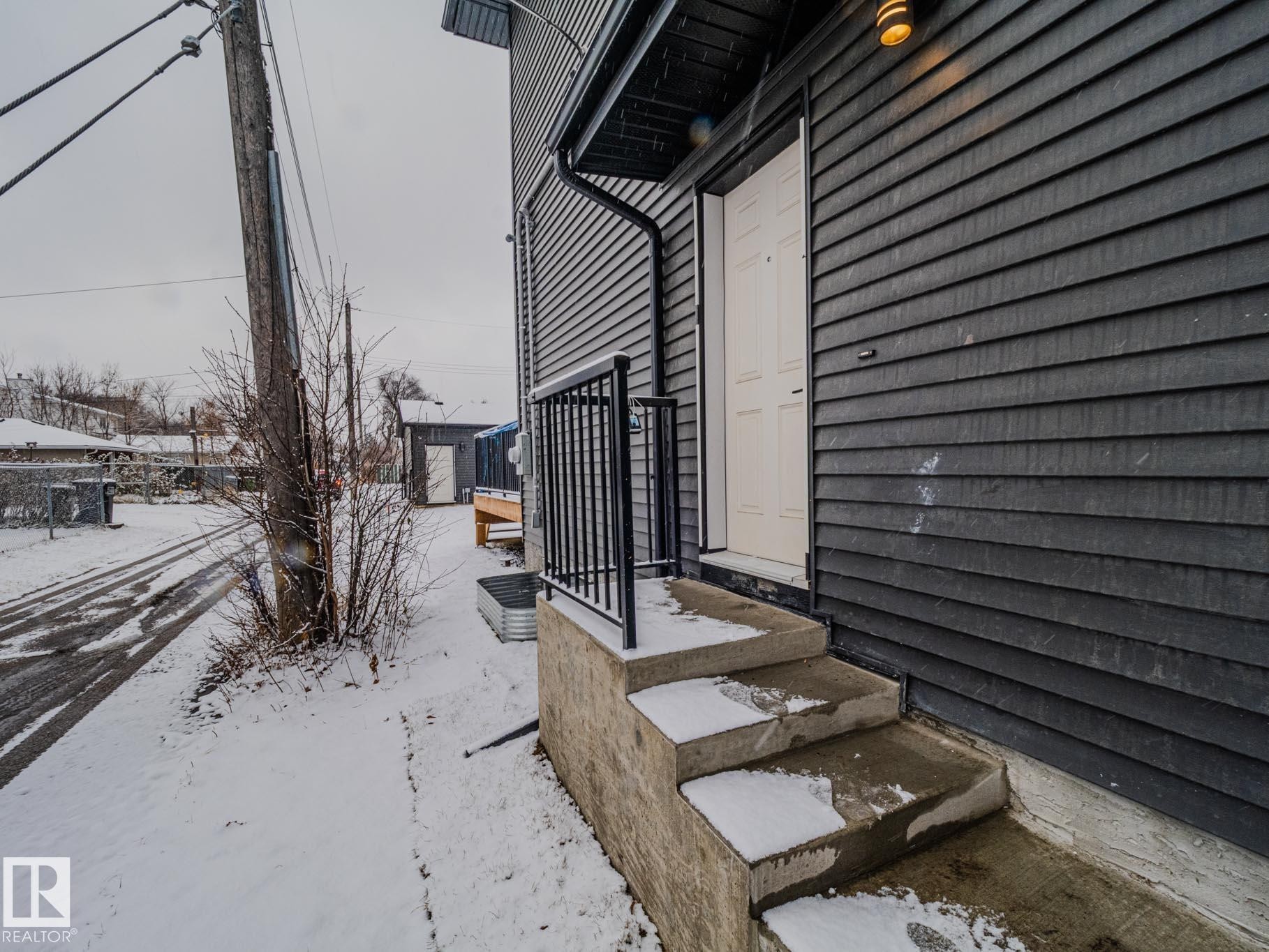 Edmonton, AB - Outdoor