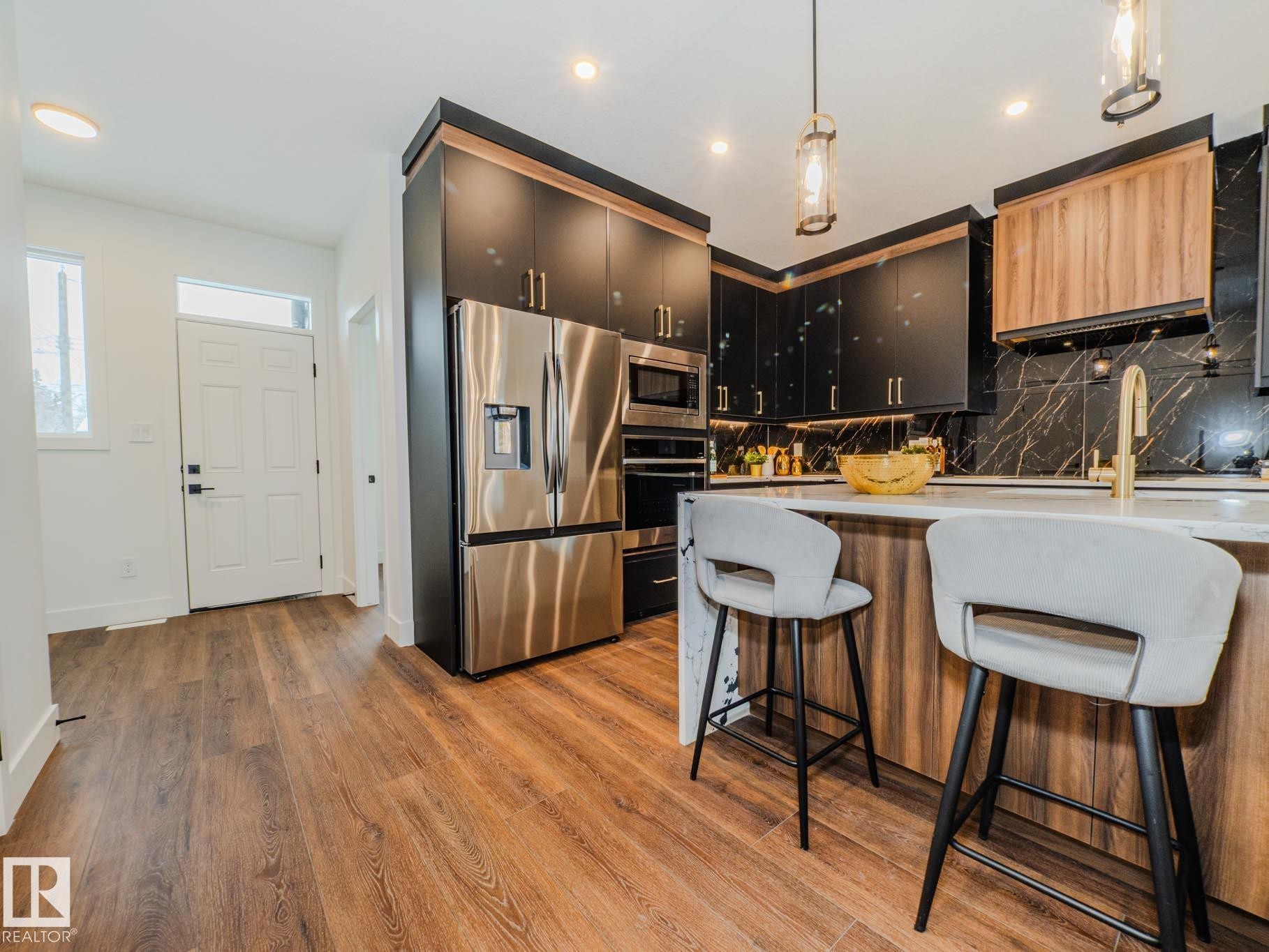 7607 98 Avenue, Edmonton, AB