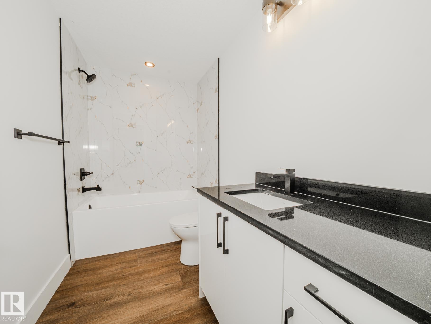 7607 98 Avenue, Edmonton, AB