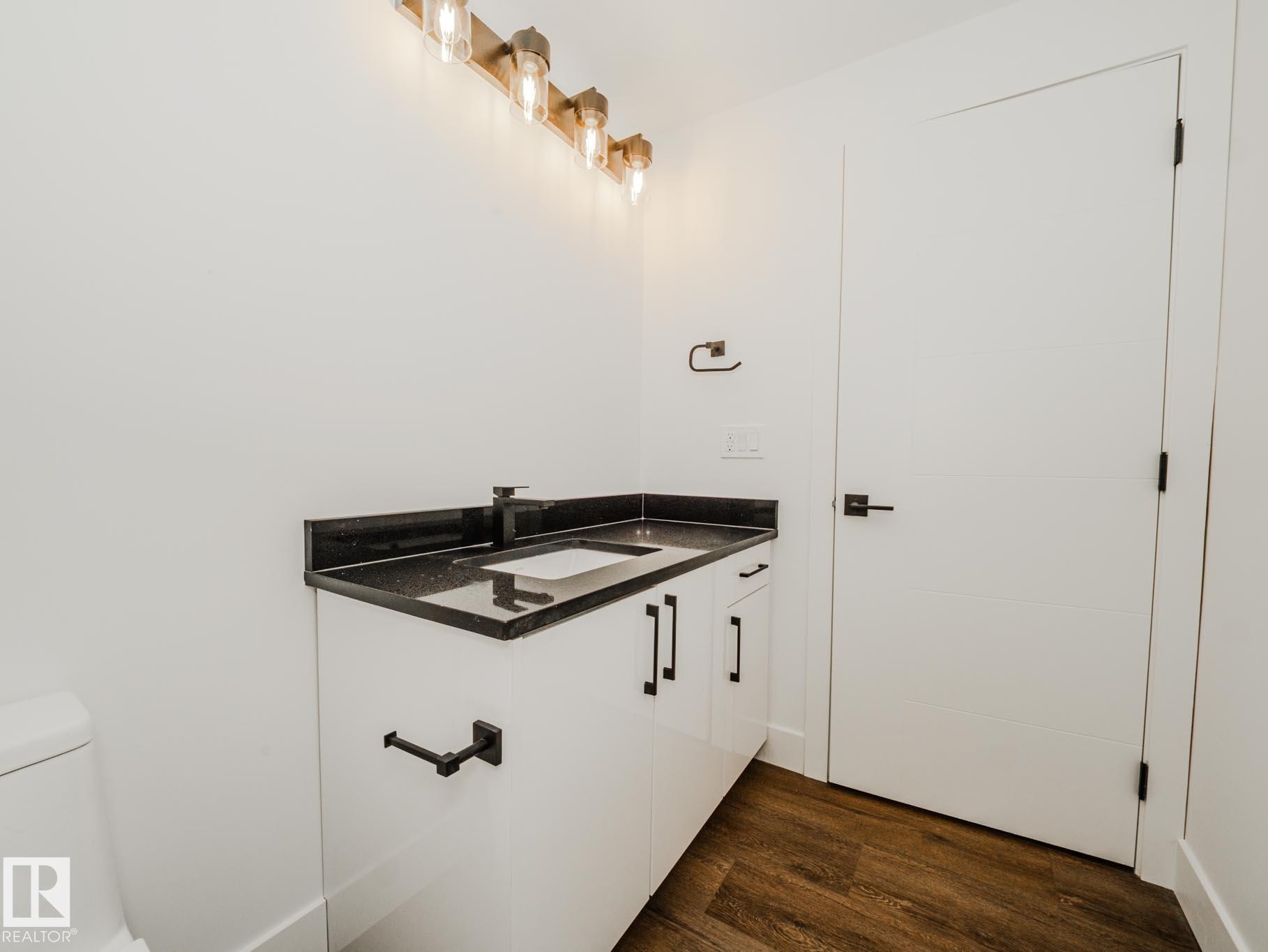 7607 98 Avenue, Edmonton, AB