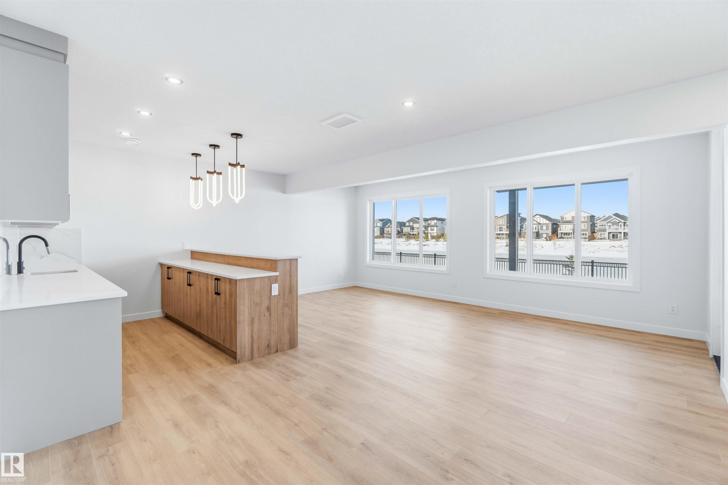 72 Eldridge Point(E), St. Albert, AB - Indoor