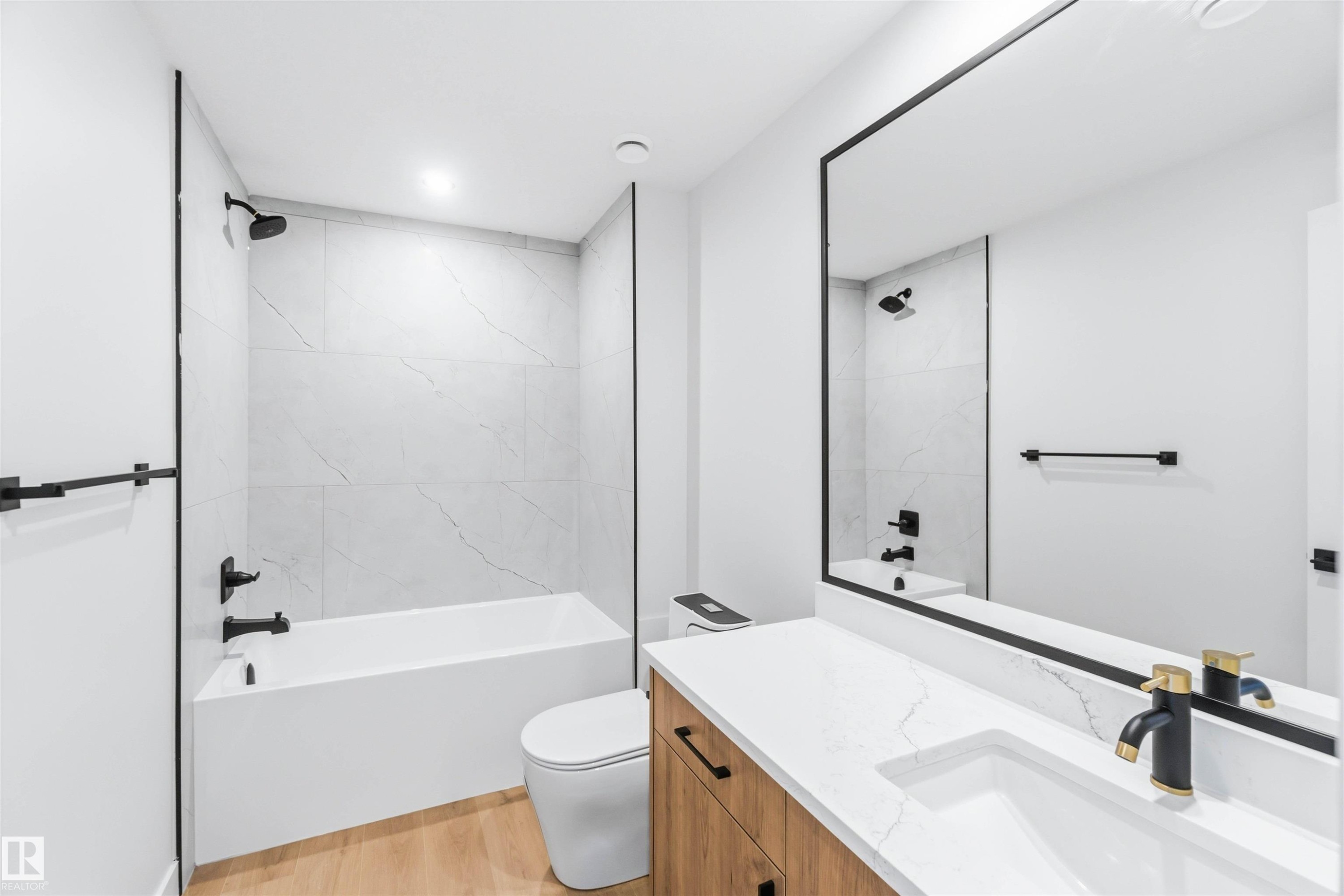 72 Eldridge Point(E), St. Albert, AB - Indoor Photo Showing Bathroom