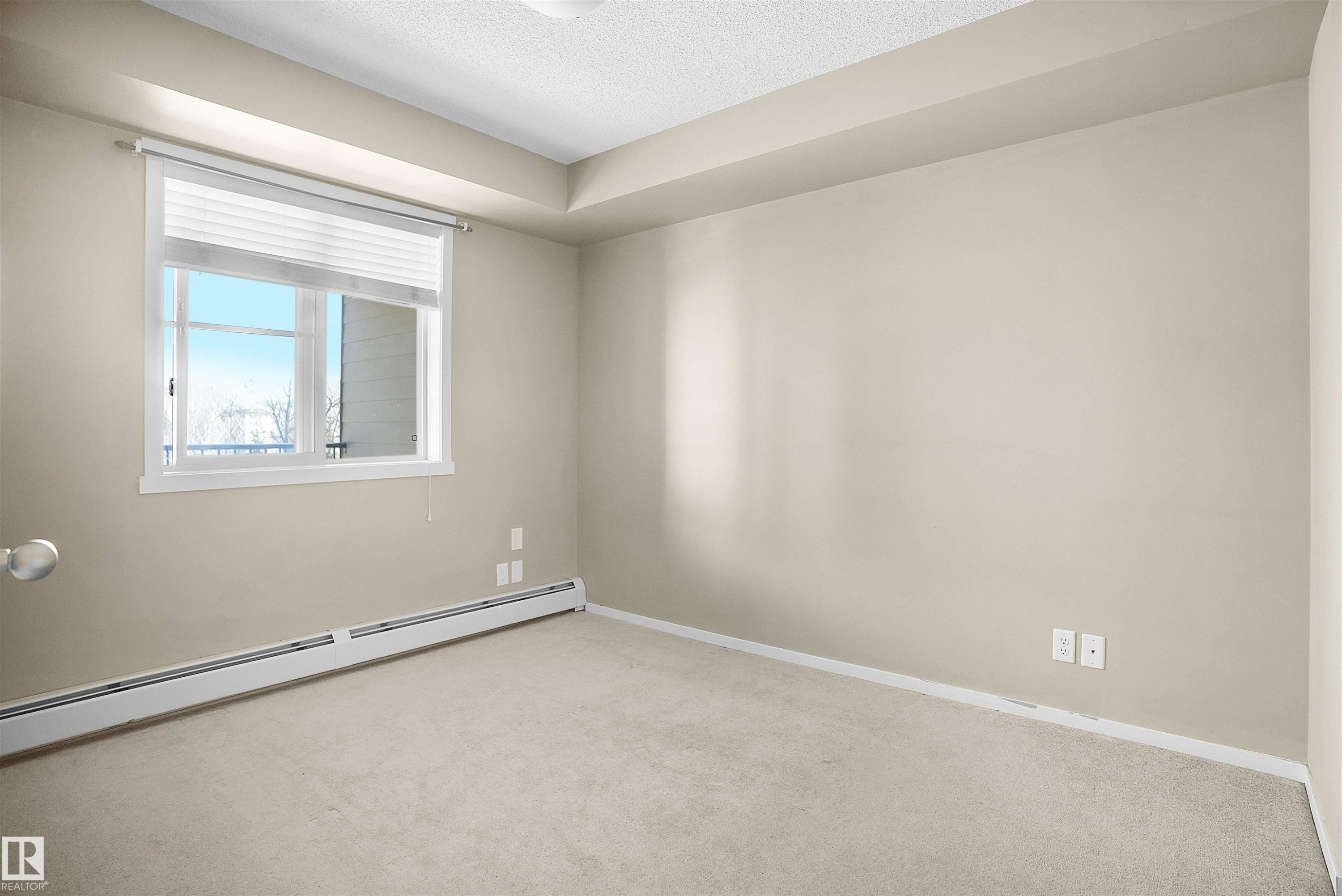 216 3315 James Mowatt Trail, Edmonton, AB - Indoor Photo Showing Other Room
