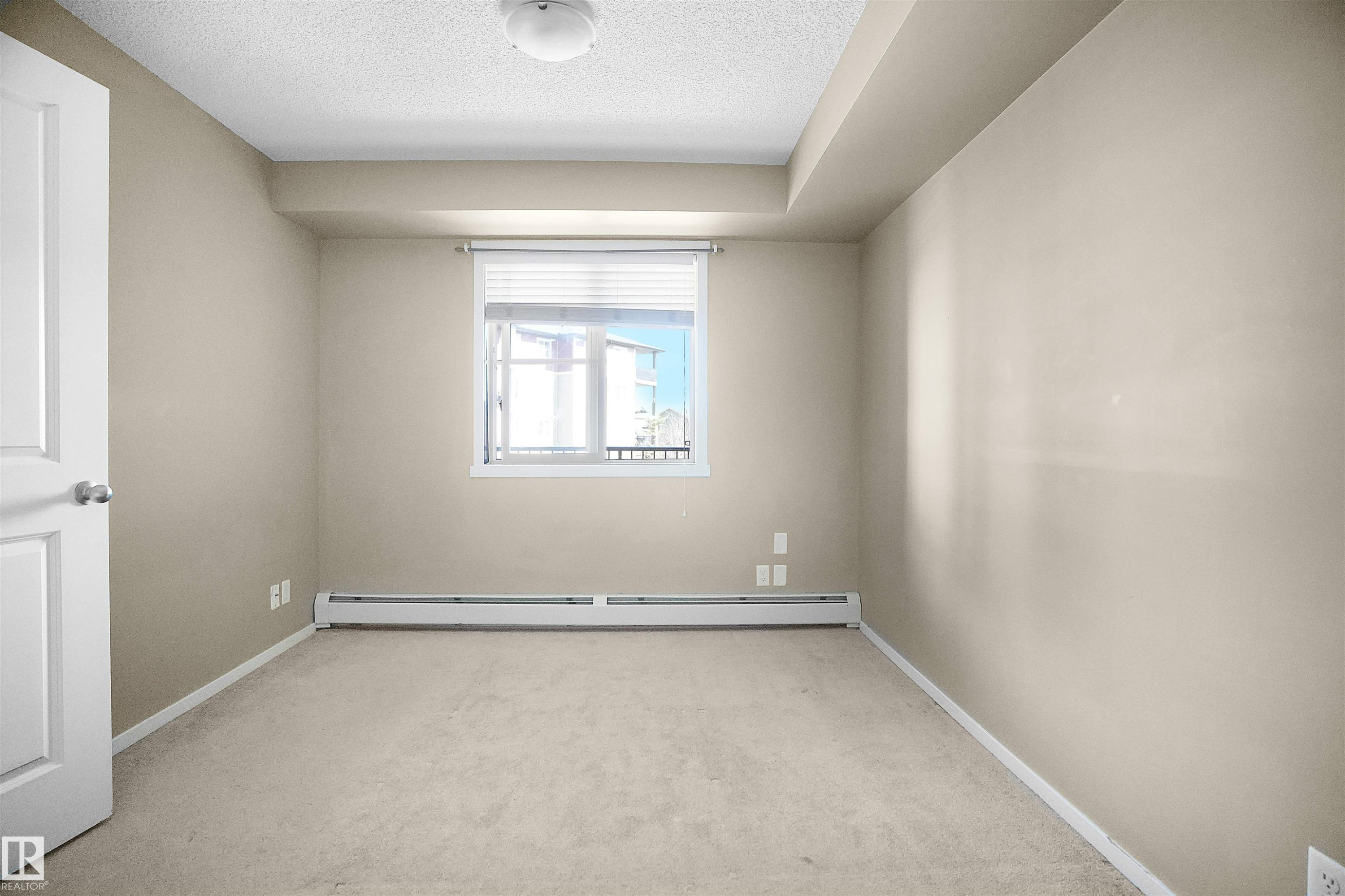 216 3315 James Mowatt Trail, Edmonton, AB - Indoor Photo Showing Other Room