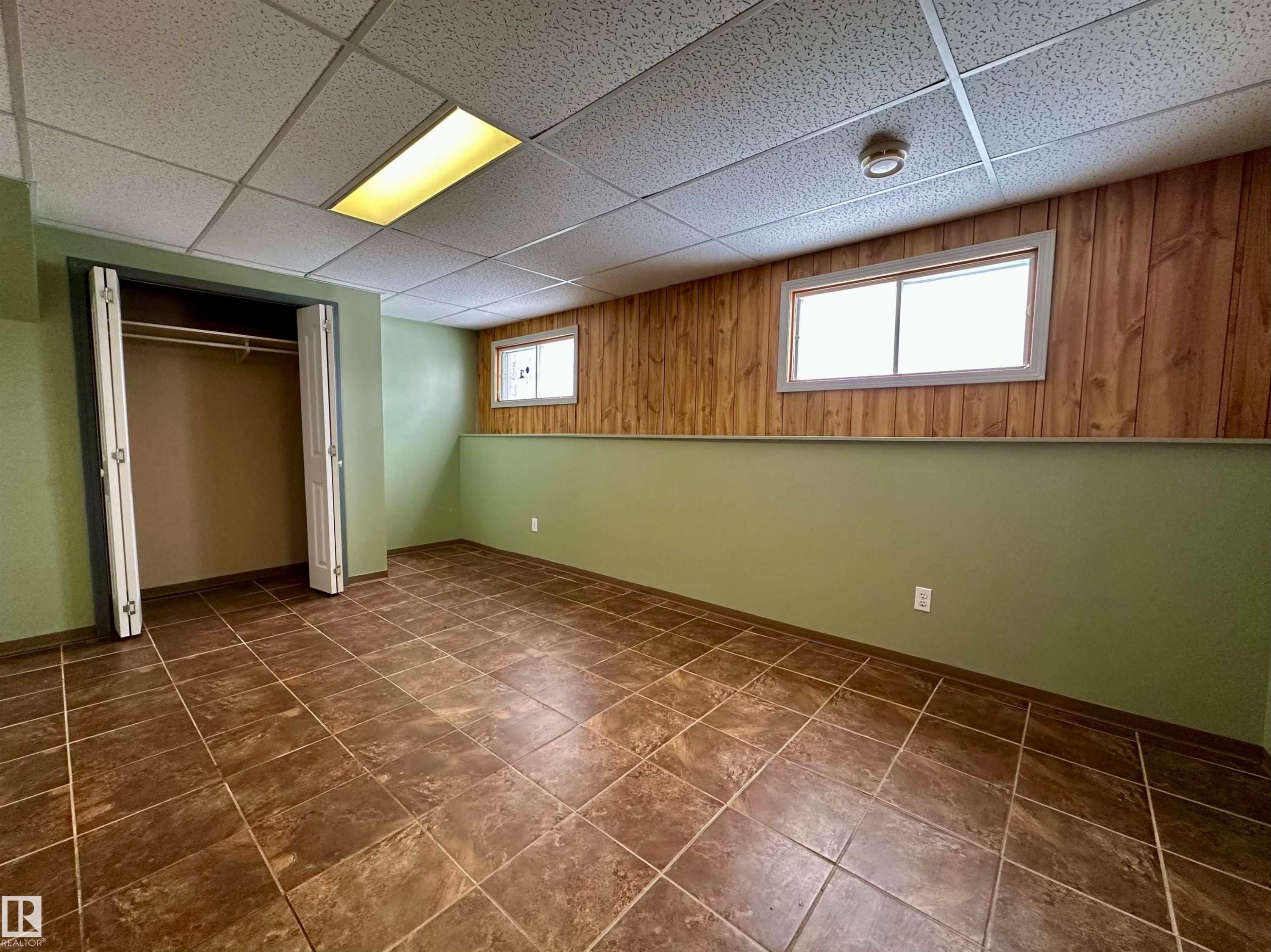 4903 52 Avenue, La Corey, AB - Indoor