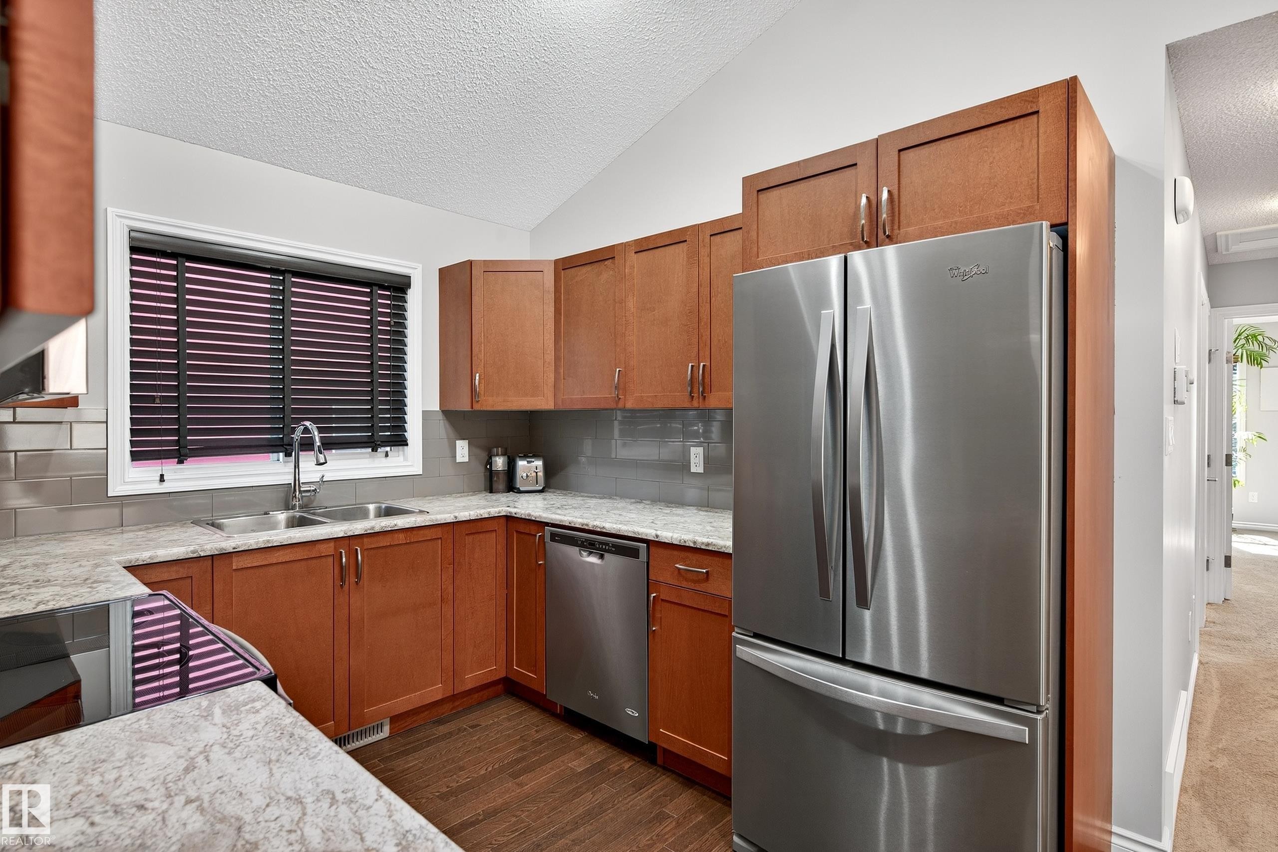 3327 Weidle Way, Edmonton, AB - Indoor Photo Showing Kitchen With Double Sink