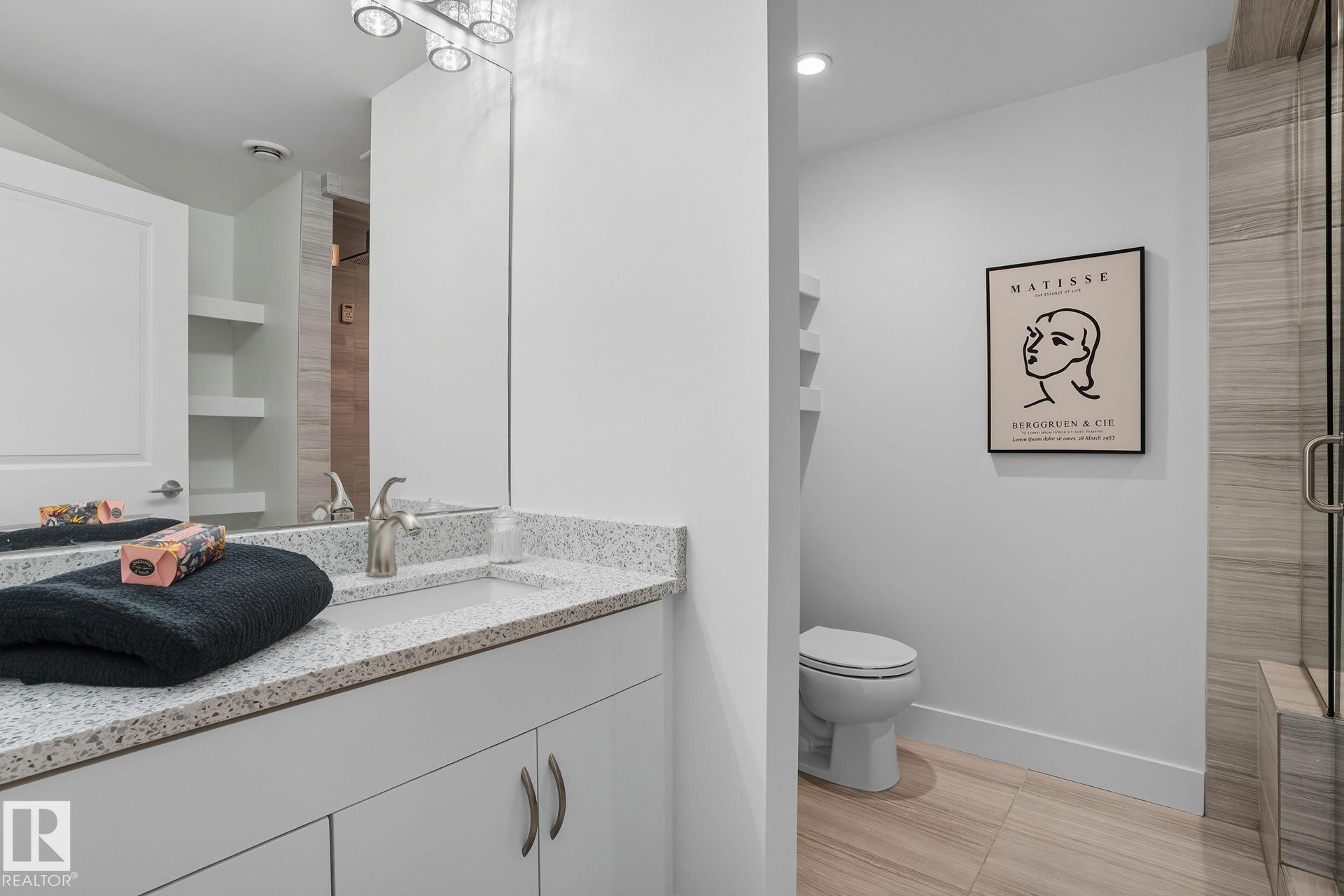 971 Summerside Link, Edmonton, AB - Indoor Photo Showing Bathroom