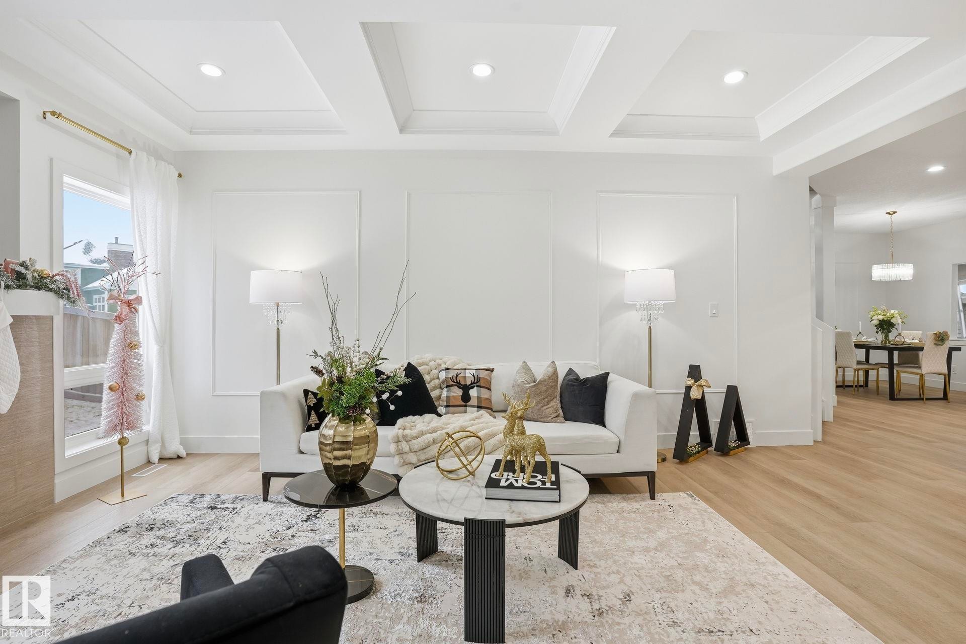 971 Summerside Link, Edmonton, AB - Indoor Photo Showing Living Room