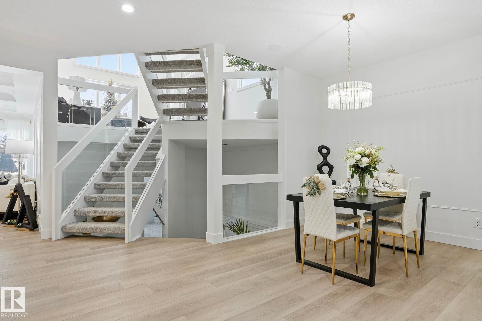 971 Summerside Link, Edmonton, AB - Indoor Photo Showing Dining Room