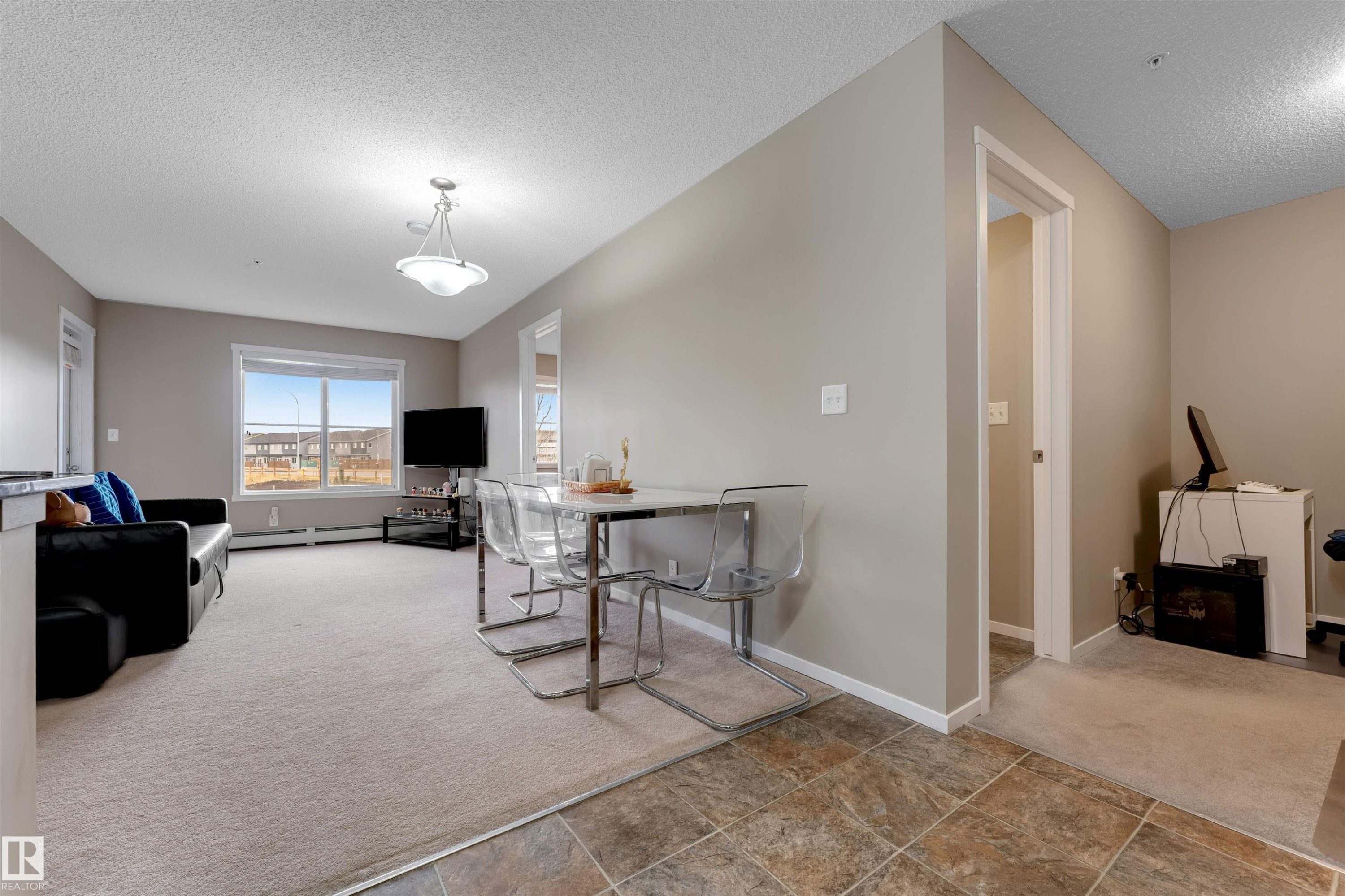 203 1510 Watt Drive, Edmonton, AB - Indoor