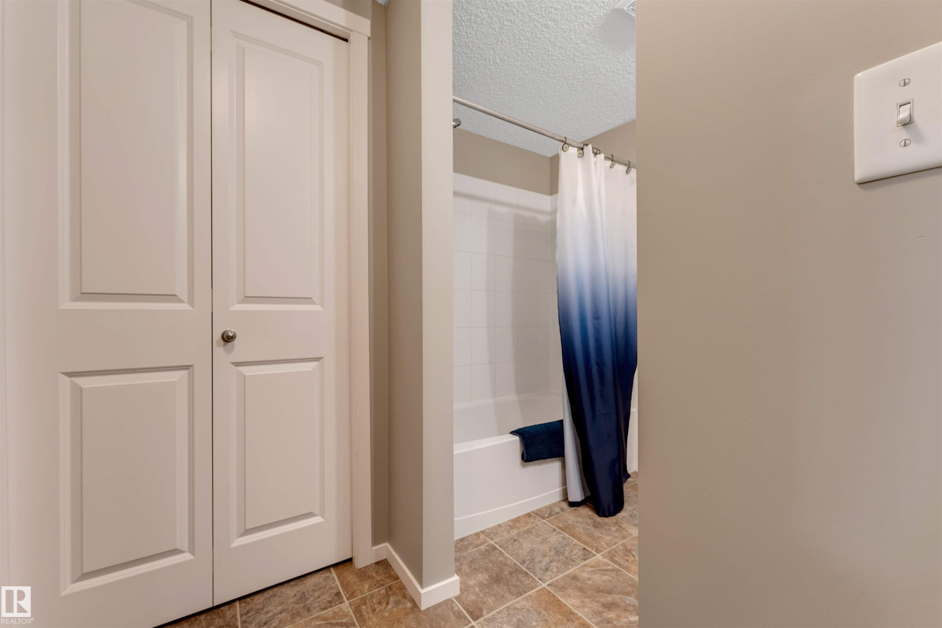 203 1510 Watt Drive, Edmonton, AB - Indoor Photo Showing Other Room