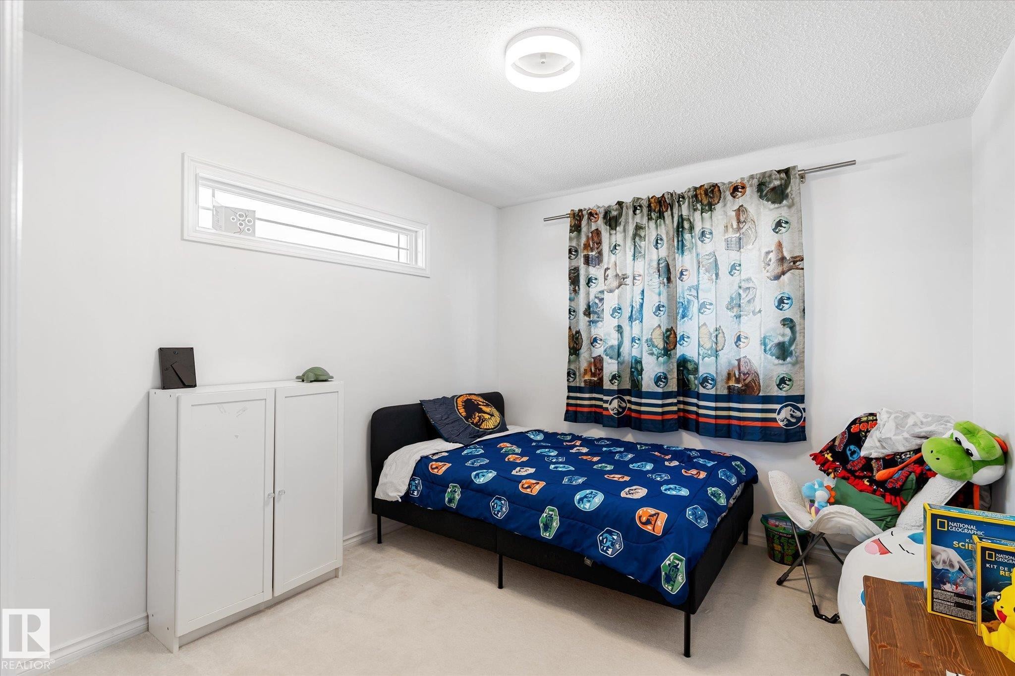 17130 7A Avenue, Edmonton, AB - Indoor Photo Showing Bedroom