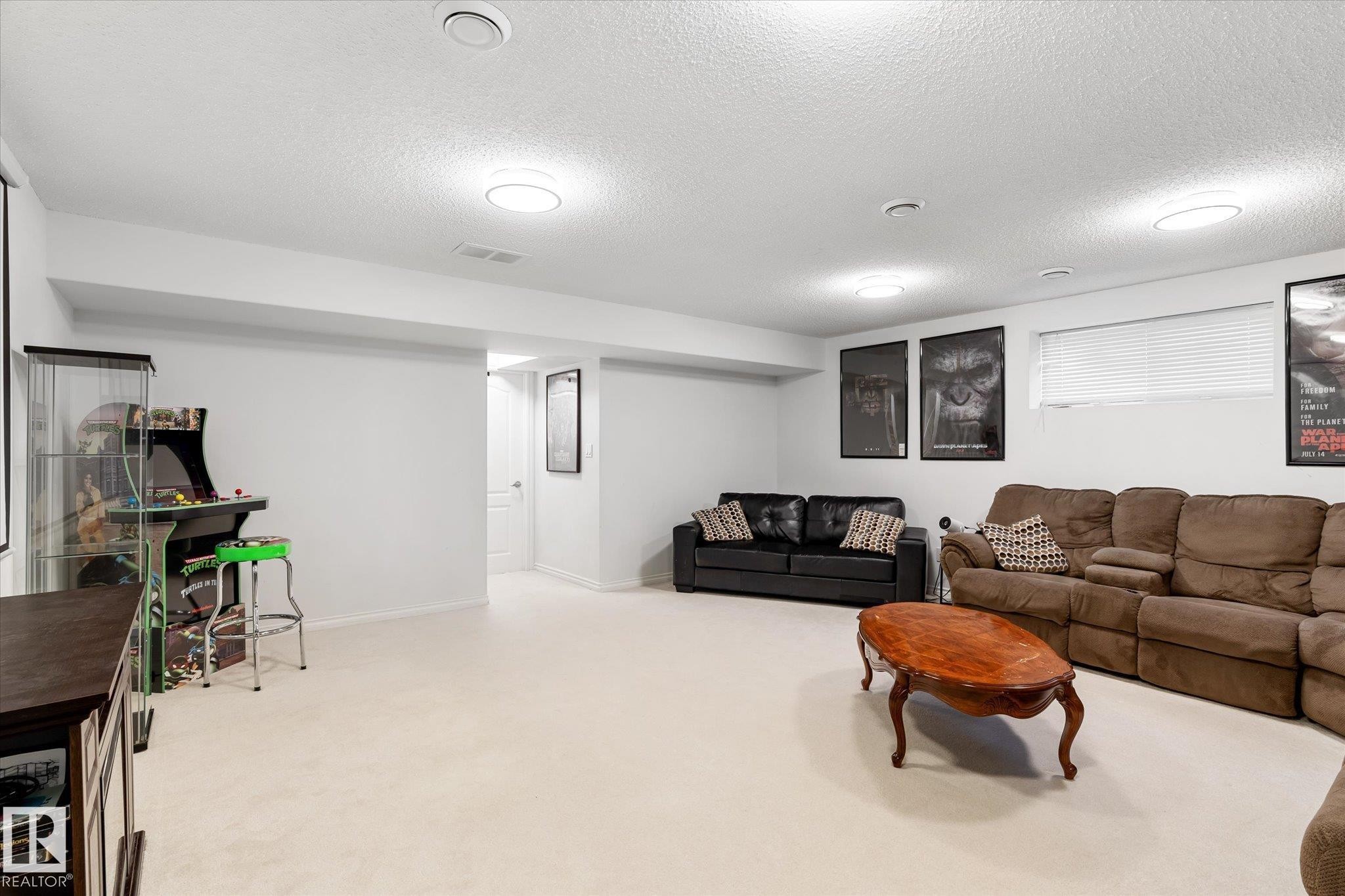 17130 7A Avenue, Edmonton, AB - Indoor Photo Showing Living Room