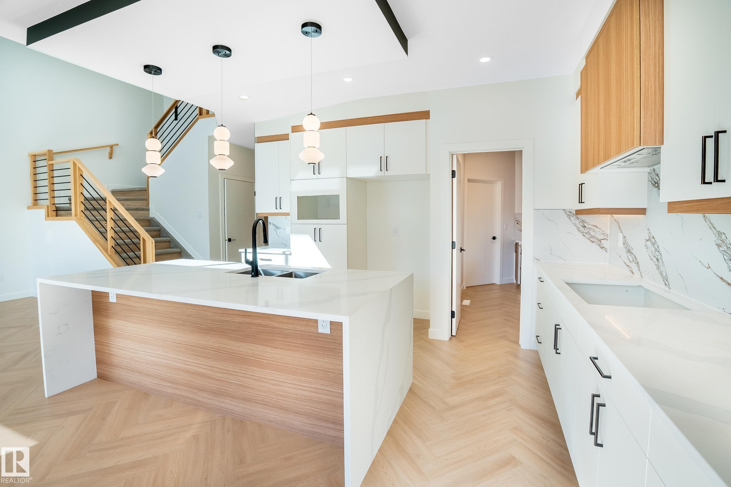 119 Lilac Close, Leduc, AB - Indoor Photo Showing Kitchen
