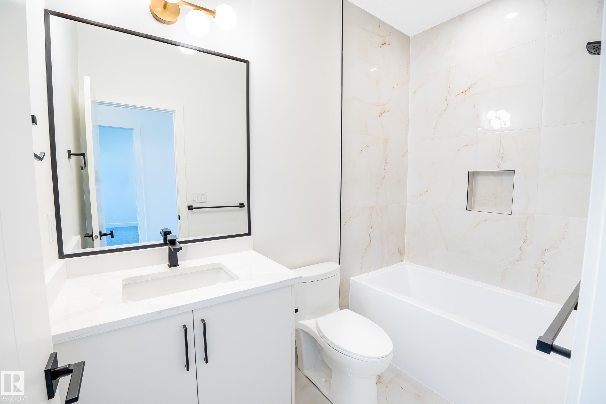 119 Lilac Close, Leduc, AB - Indoor Photo Showing Bathroom