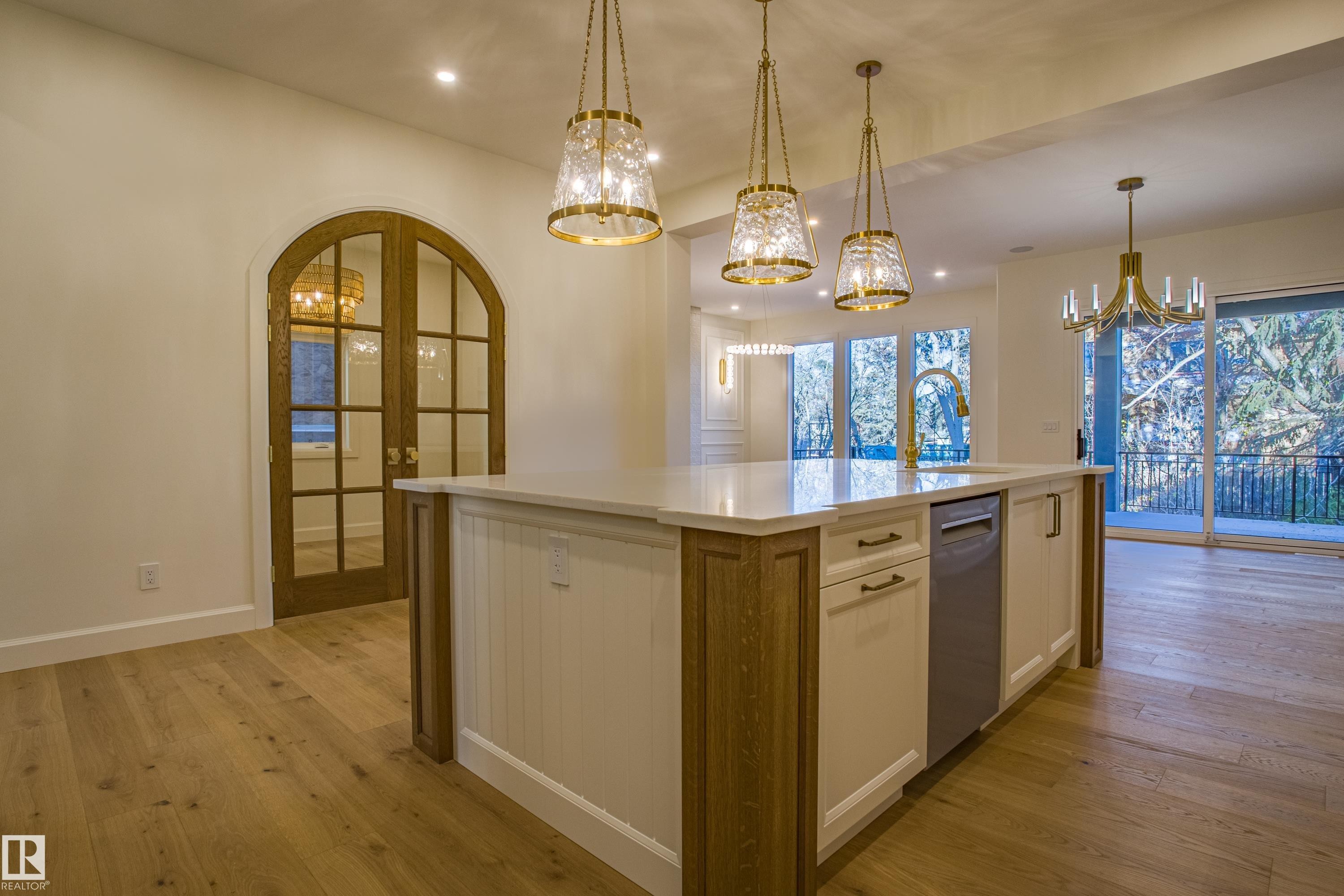 12304 39 Avenue, Edmonton, AB - Indoor Photo Showing Kitchen