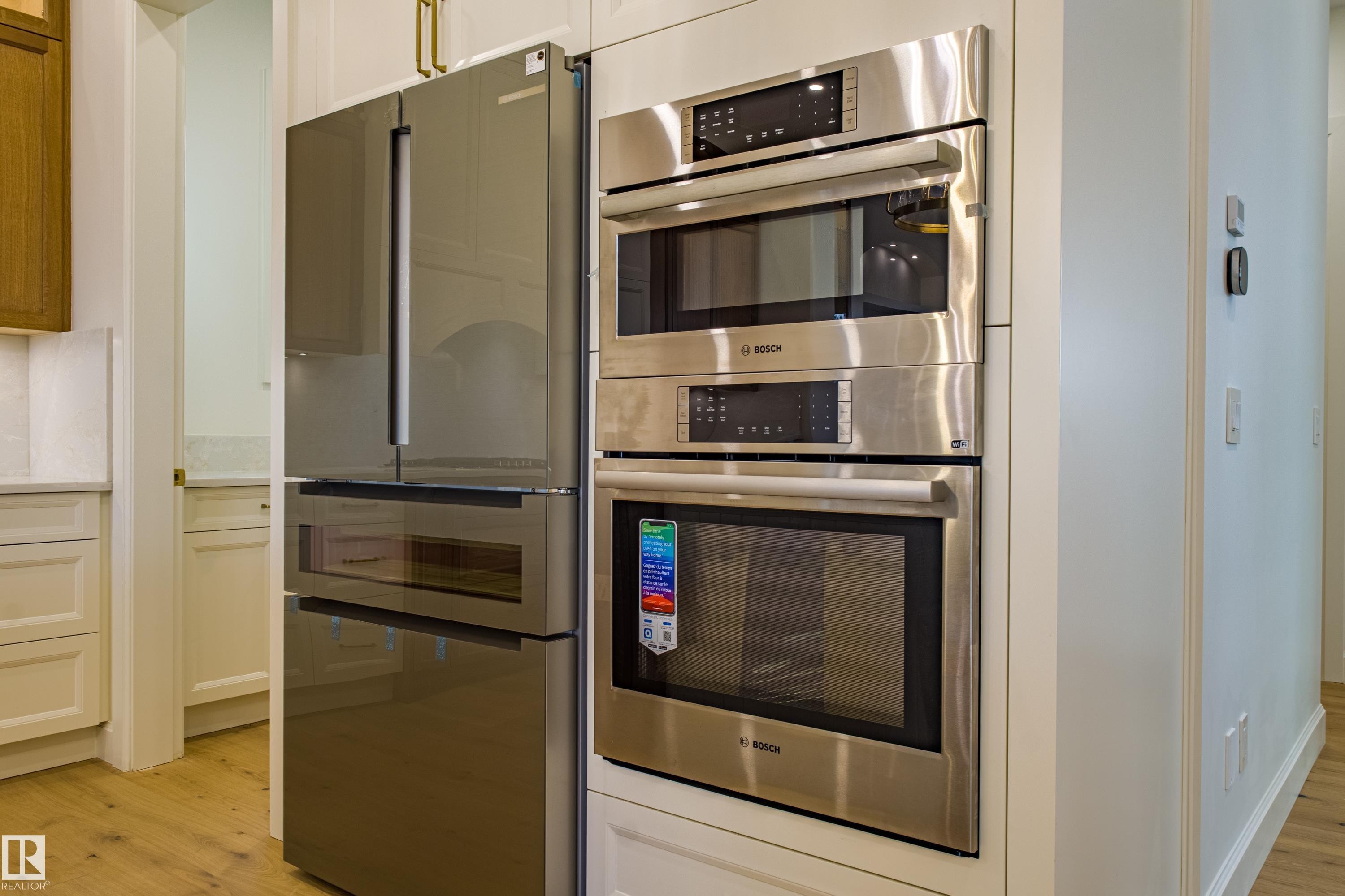 12304 39 Avenue, Edmonton, AB - Indoor Photo Showing Kitchen