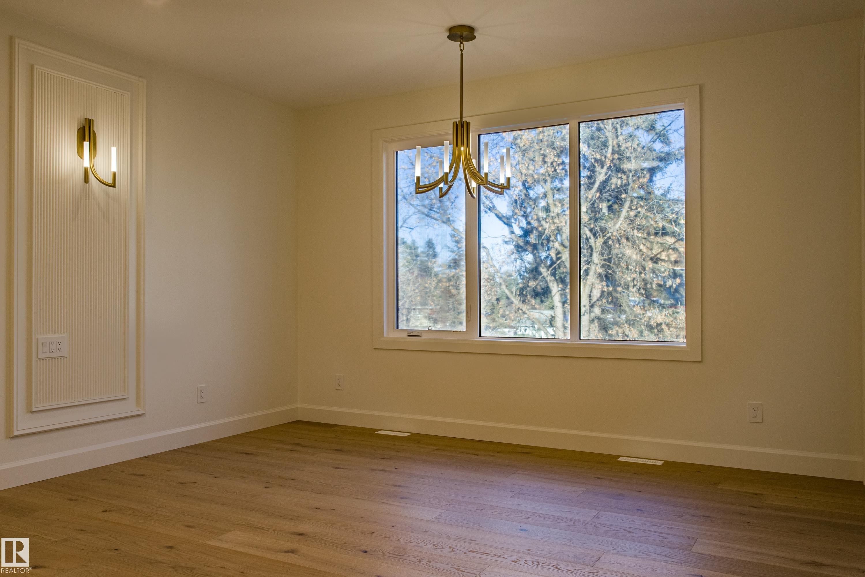 12304 39 Avenue, Edmonton, AB - Indoor Photo Showing Other Room