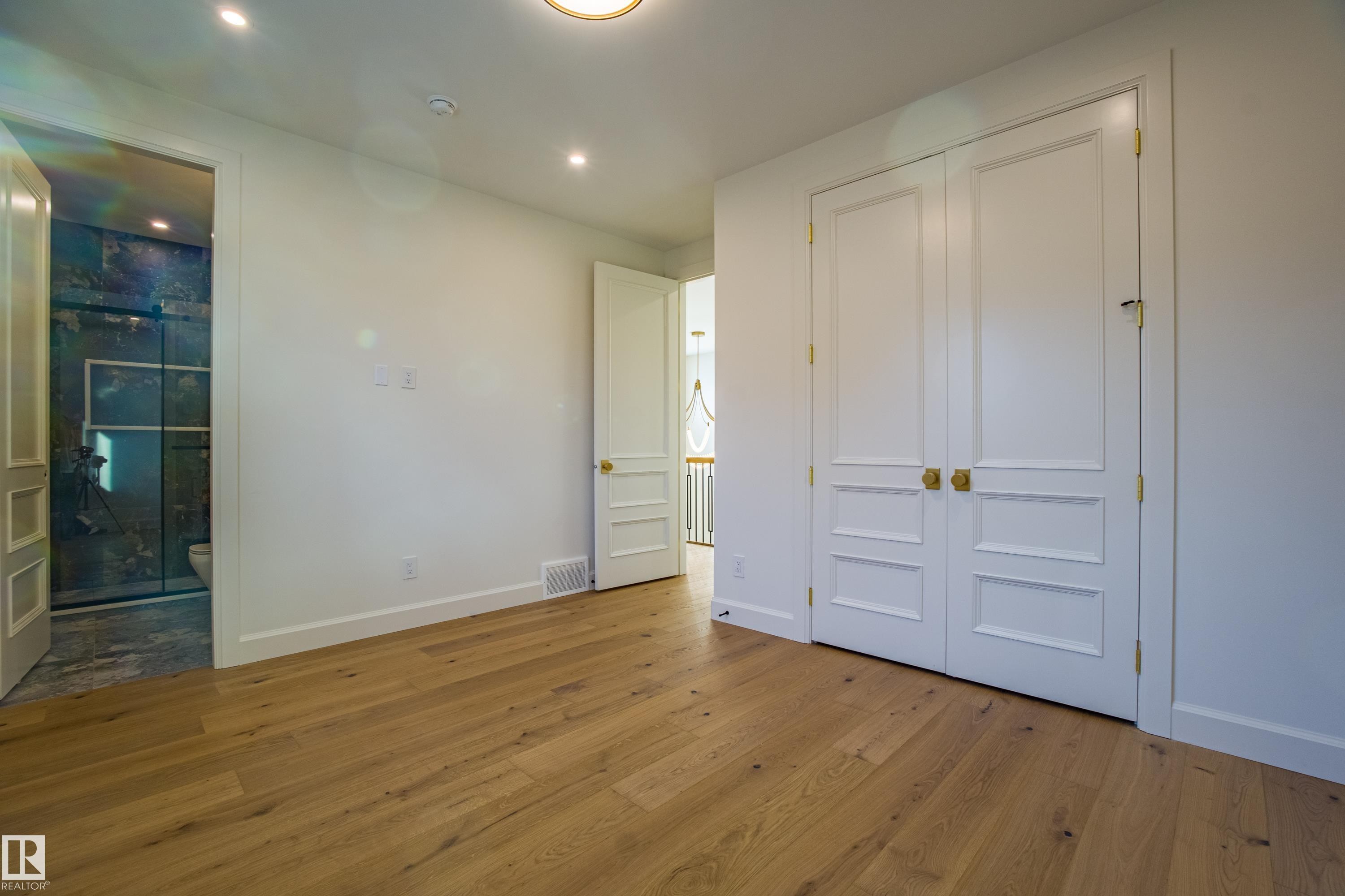 12304 39 Avenue, Edmonton, AB - Indoor Photo Showing Other Room