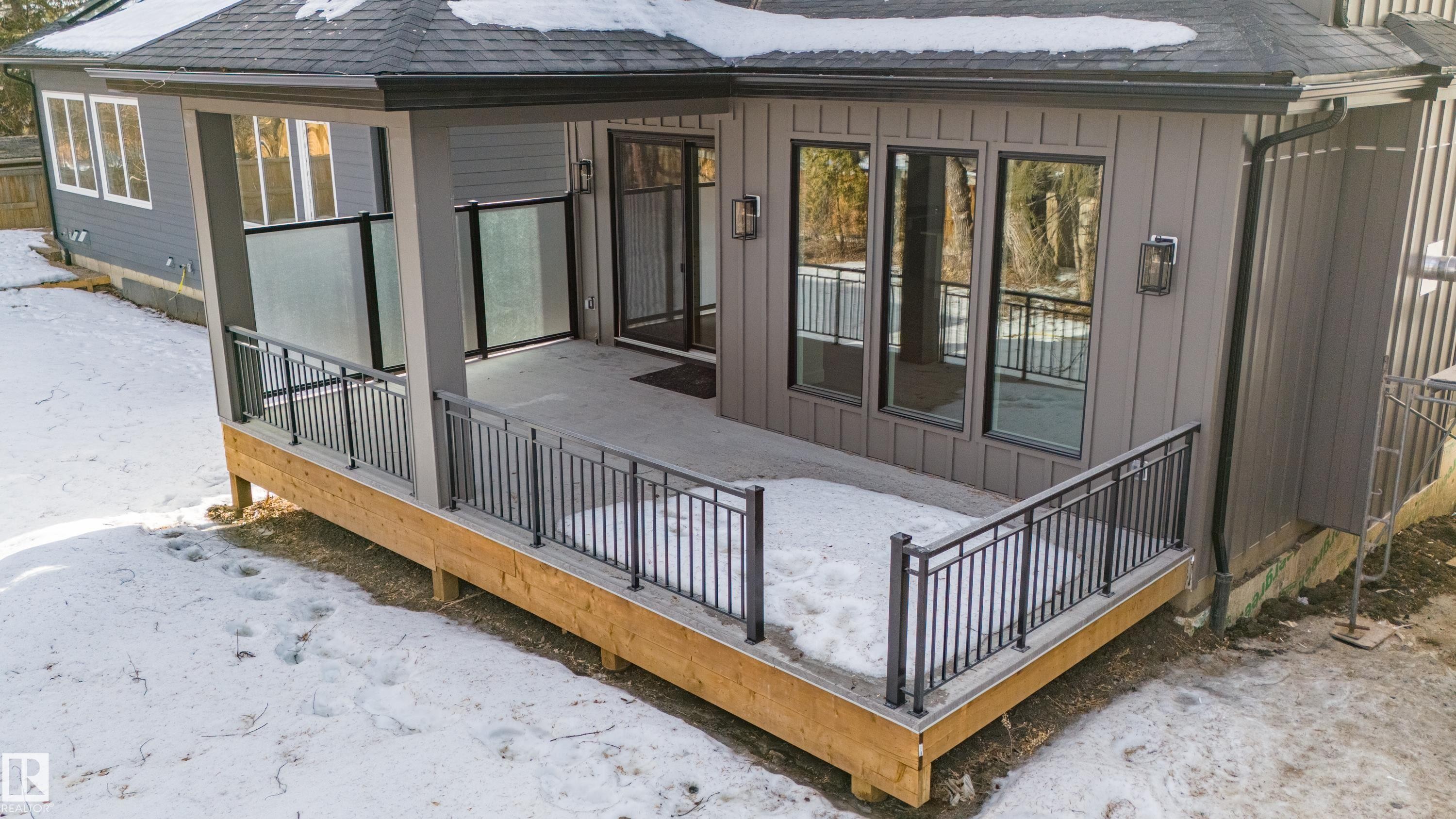 12304 39 Avenue, Edmonton, AB - Outdoor With Exterior