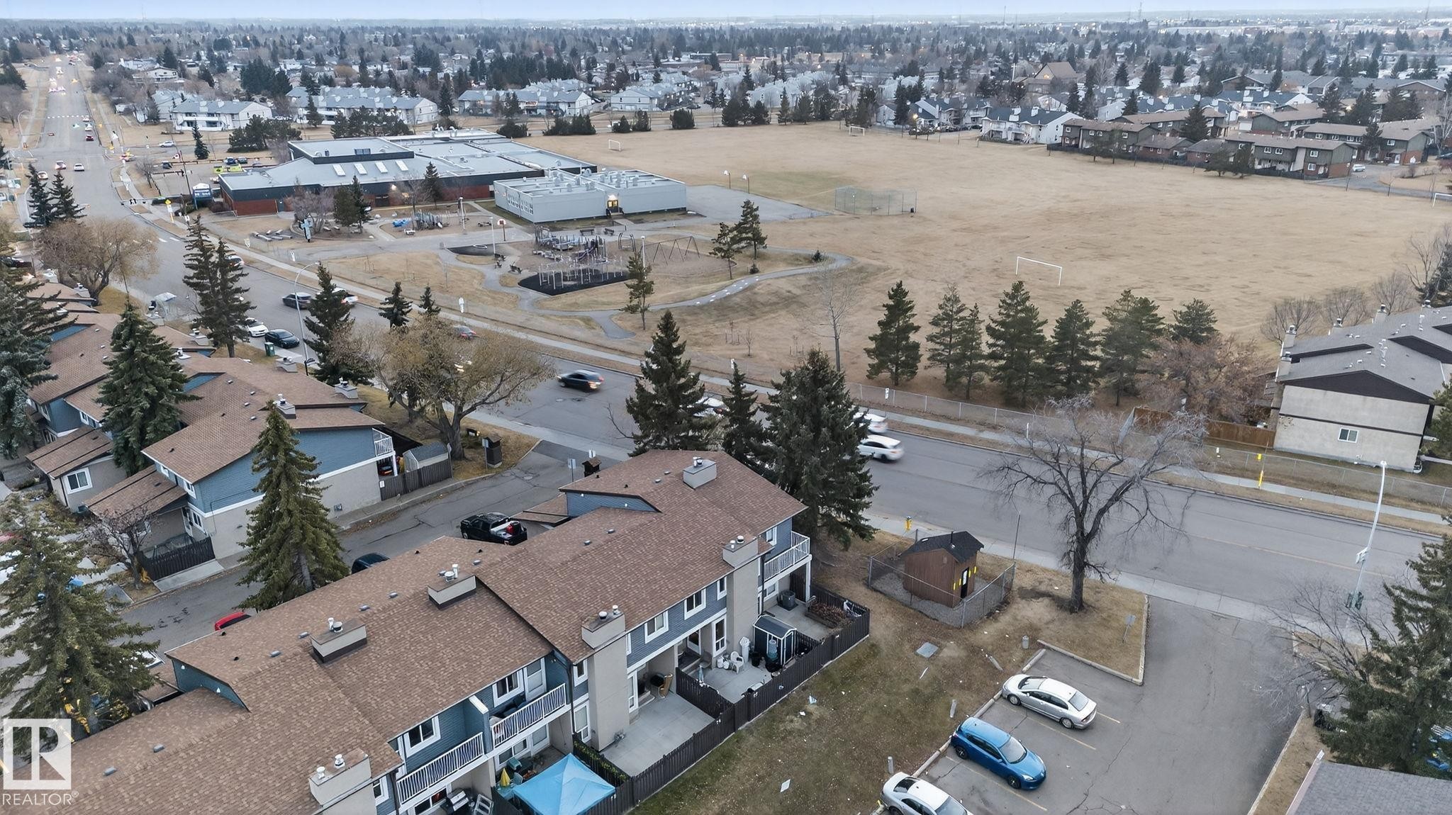 77 7604 29 Avenue, Edmonton, AB - Outdoor With View
