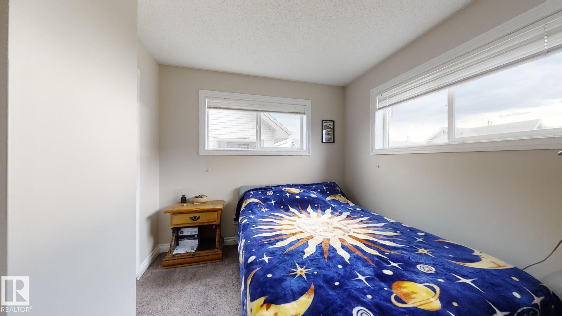18 12050 17 Avenue, Edmonton, AB - Indoor Photo Showing Bedroom