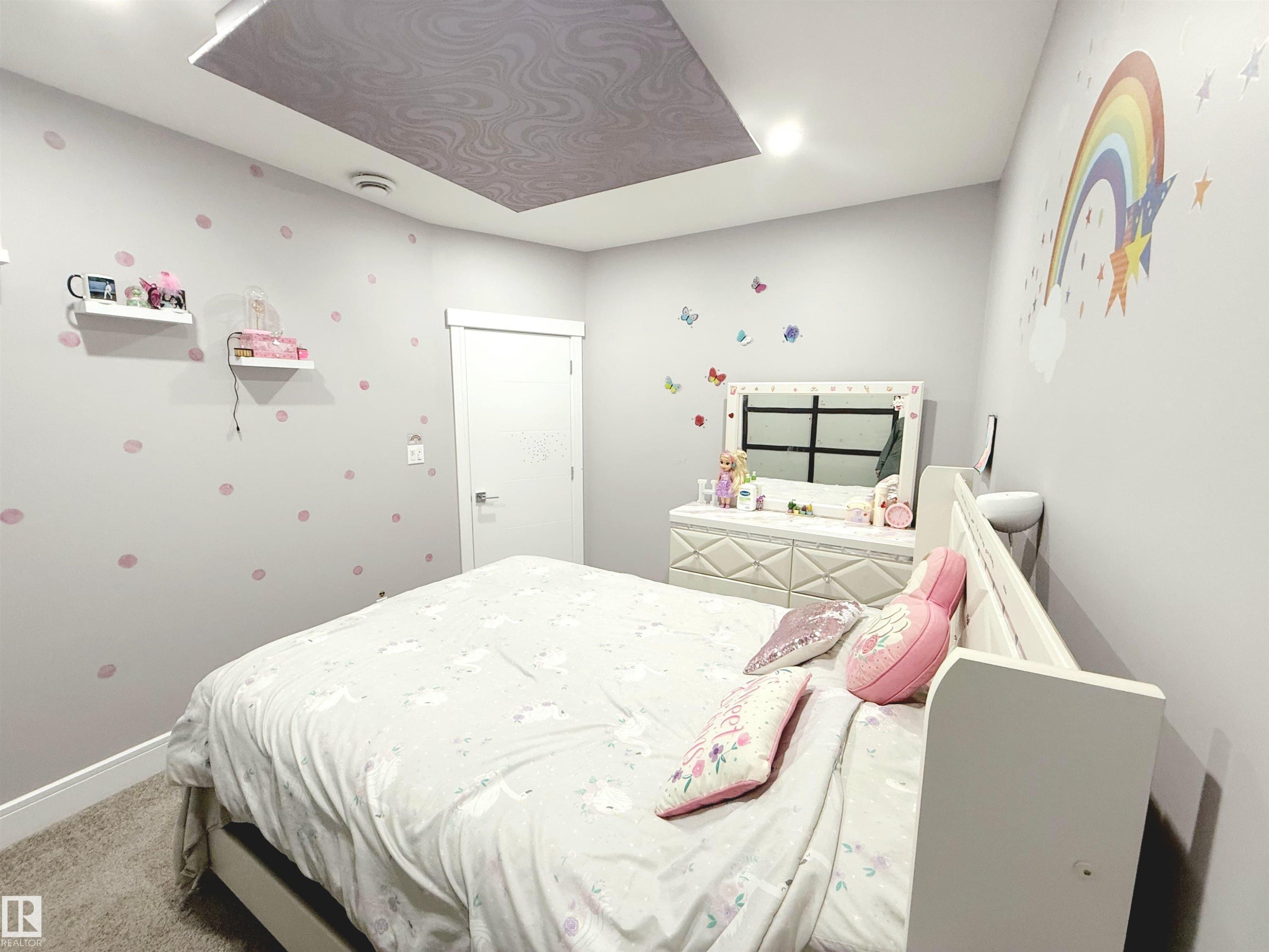 Bedroom featuring carpet floors and baseboards - 1357 Watt Drive, Edmonton, AB - Indoor Photo Showing Bedroom
