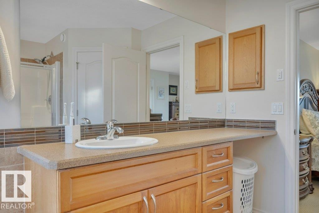 827 Southfork Green, Leduc, AB - Indoor Photo Showing Bathroom