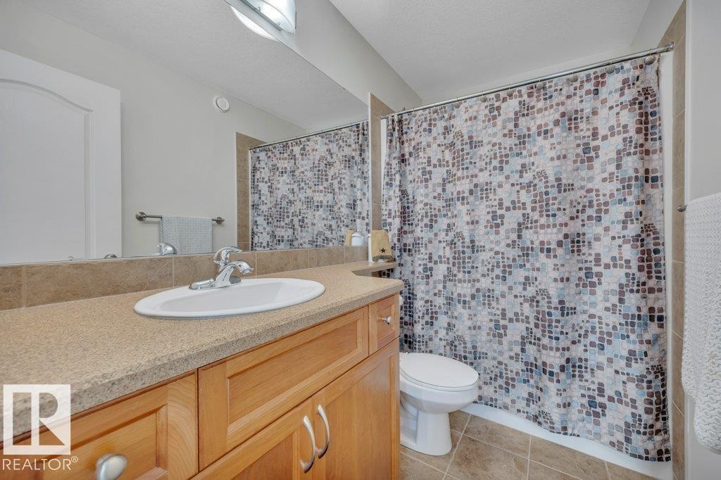 827 Southfork Green, Leduc, AB - Indoor Photo Showing Bathroom