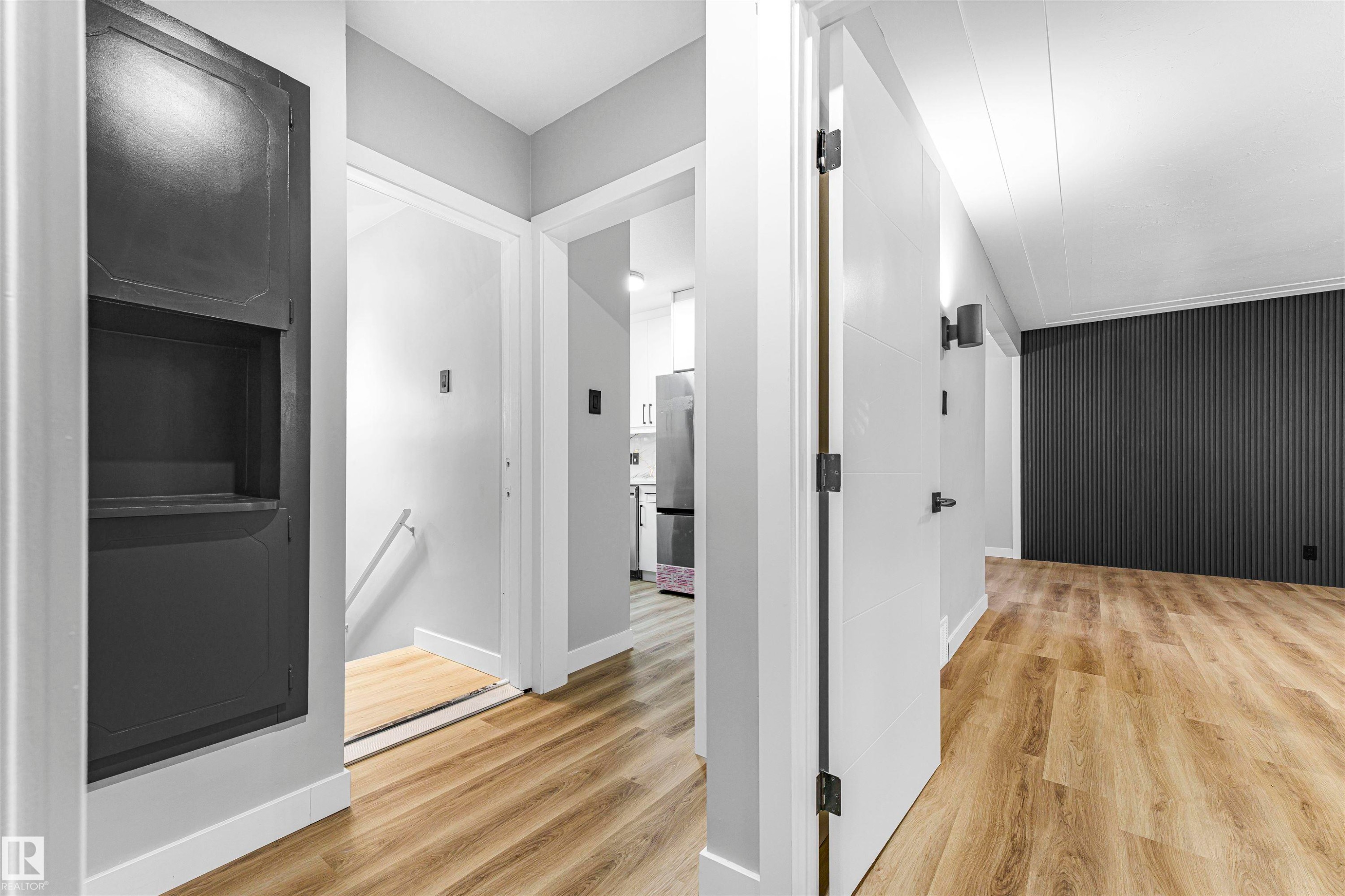 Edmonton, AB - Indoor Photo Showing Other Room