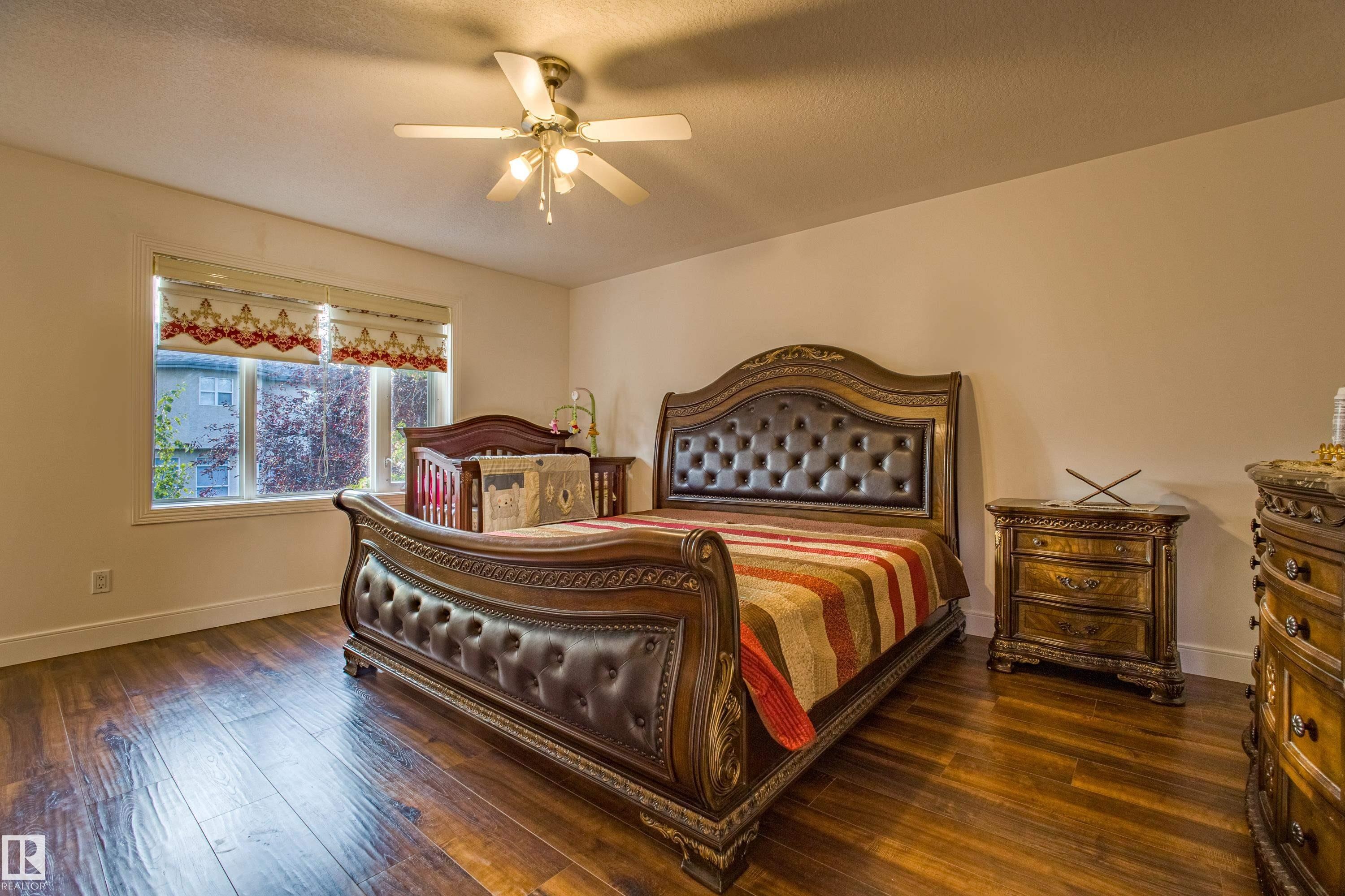 247 Lindsay Crescent, Edmonton, AB - Indoor Photo Showing Bedroom