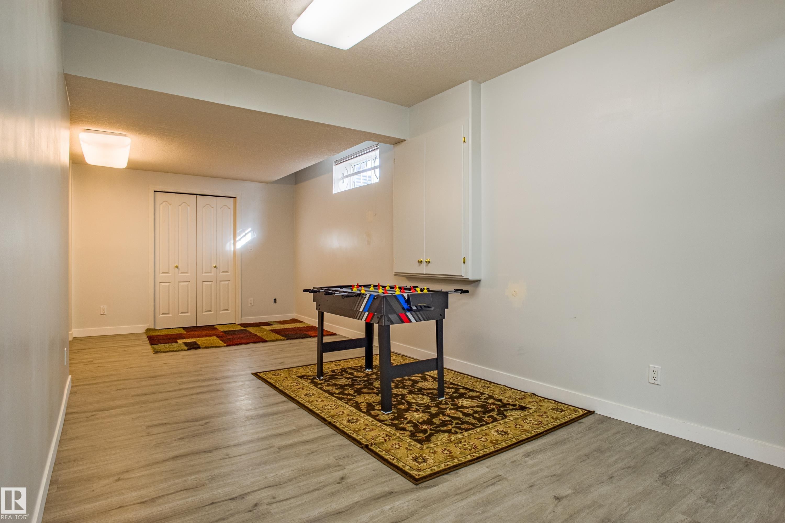 247 Lindsay Crescent, Edmonton, AB - Indoor Photo Showing Other Room