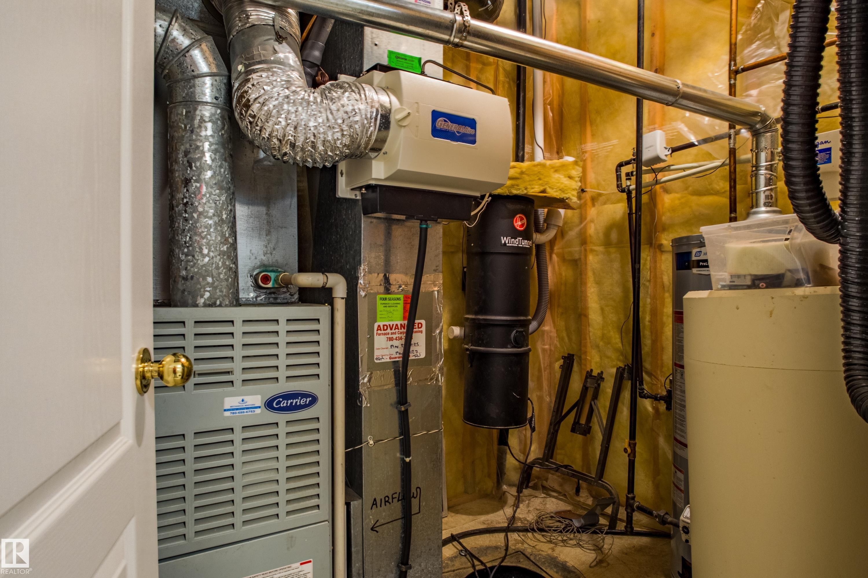 247 Lindsay Crescent, Edmonton, AB - Indoor Photo Showing Basement
