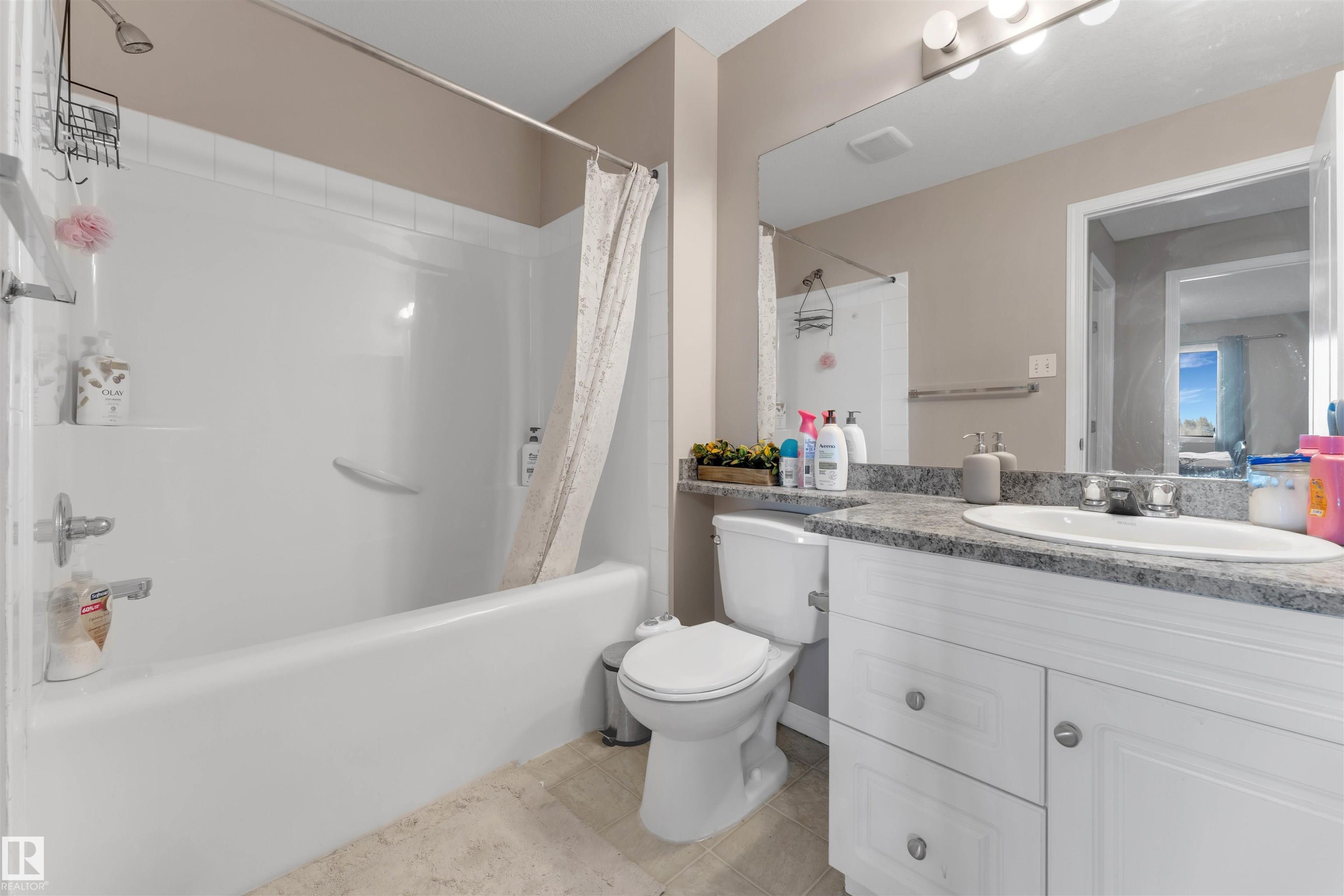430 111 Edwards Drive, Edmonton, AB - Indoor Photo Showing Bathroom