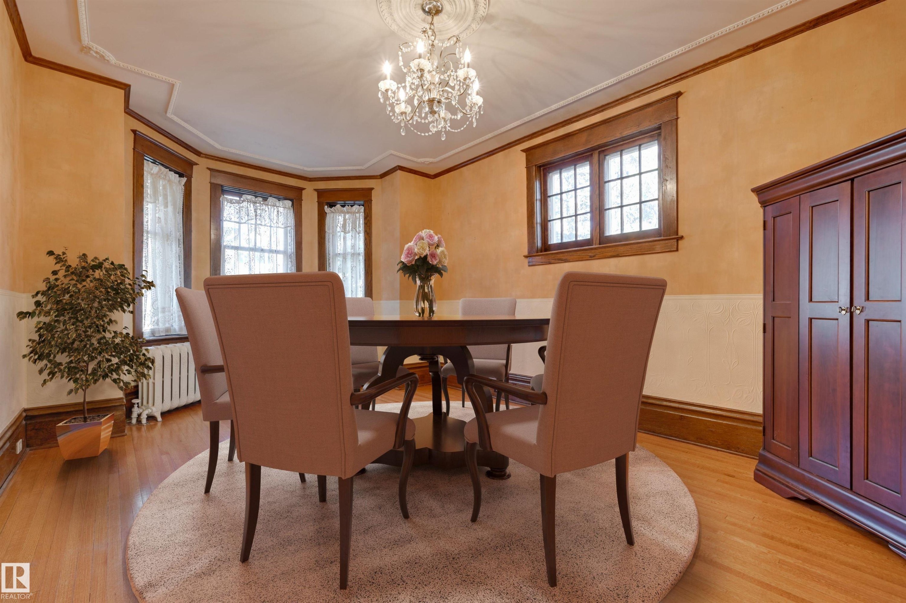 Virtually Staged - 10317 Villa Avenue, Edmonton, AB - Indoor Photo Showing Dining Room