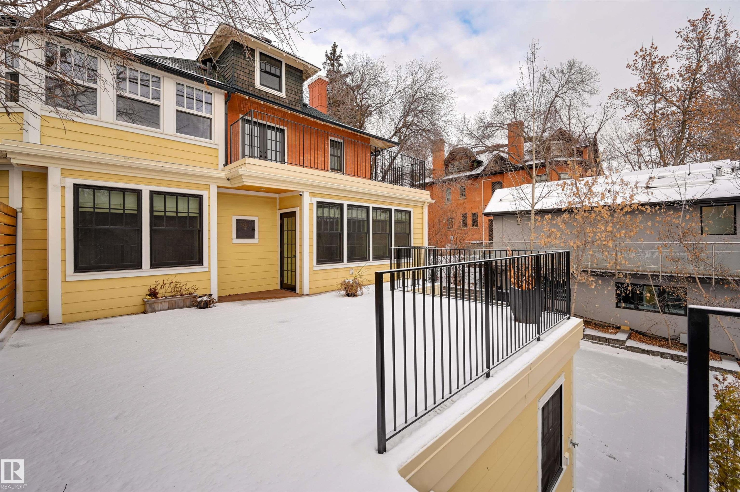 10317 Villa Avenue, Edmonton, AB - Outdoor