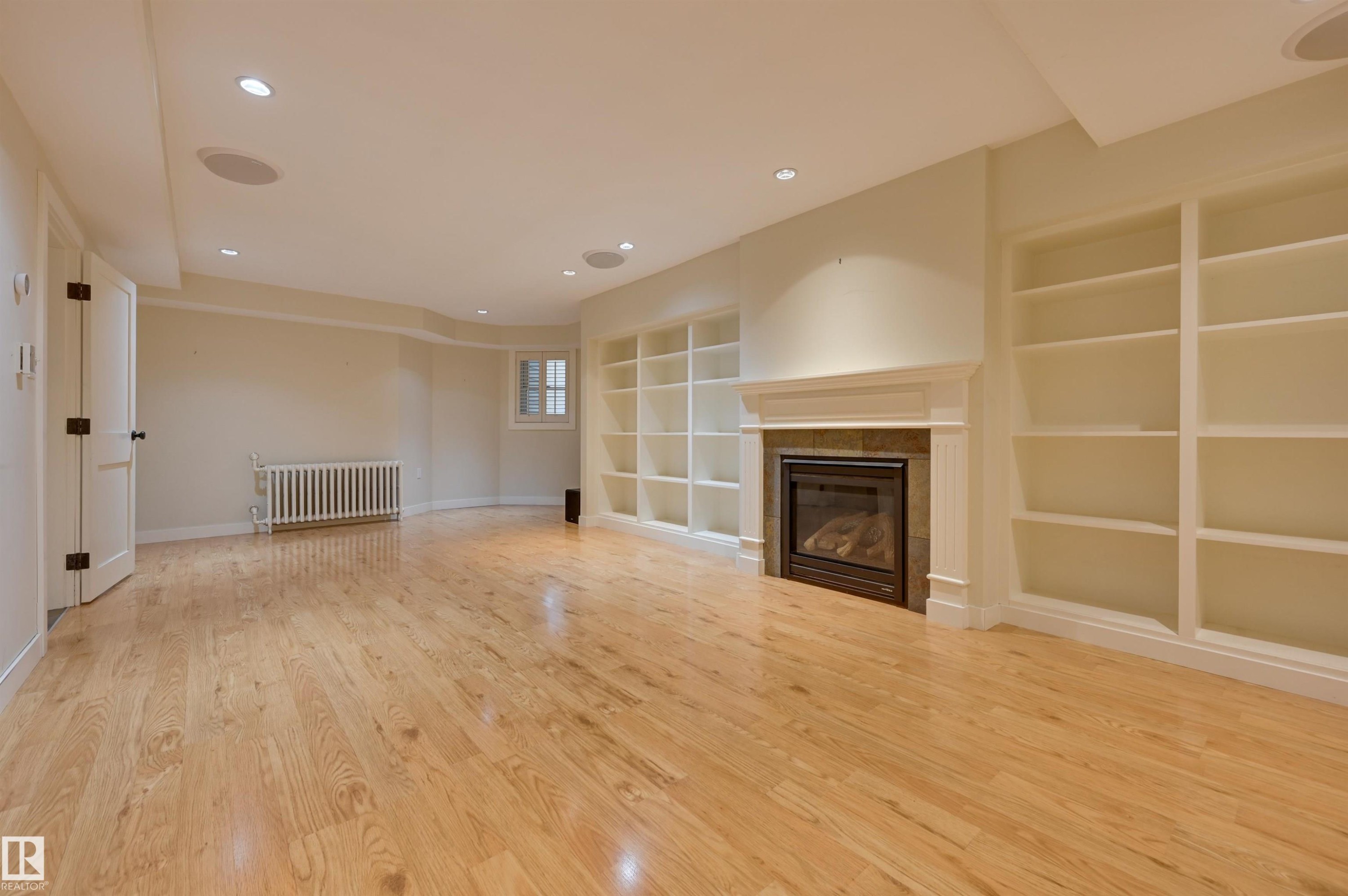 10317 Villa Avenue, Edmonton, AB - Indoor With Fireplace
